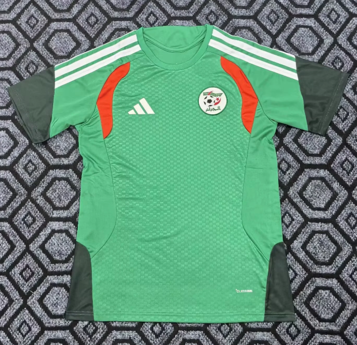 2026/2027 Algerien Nationalmannschaft Trainingsanzug Fußballtrikot 1:1 Thai-Qualität