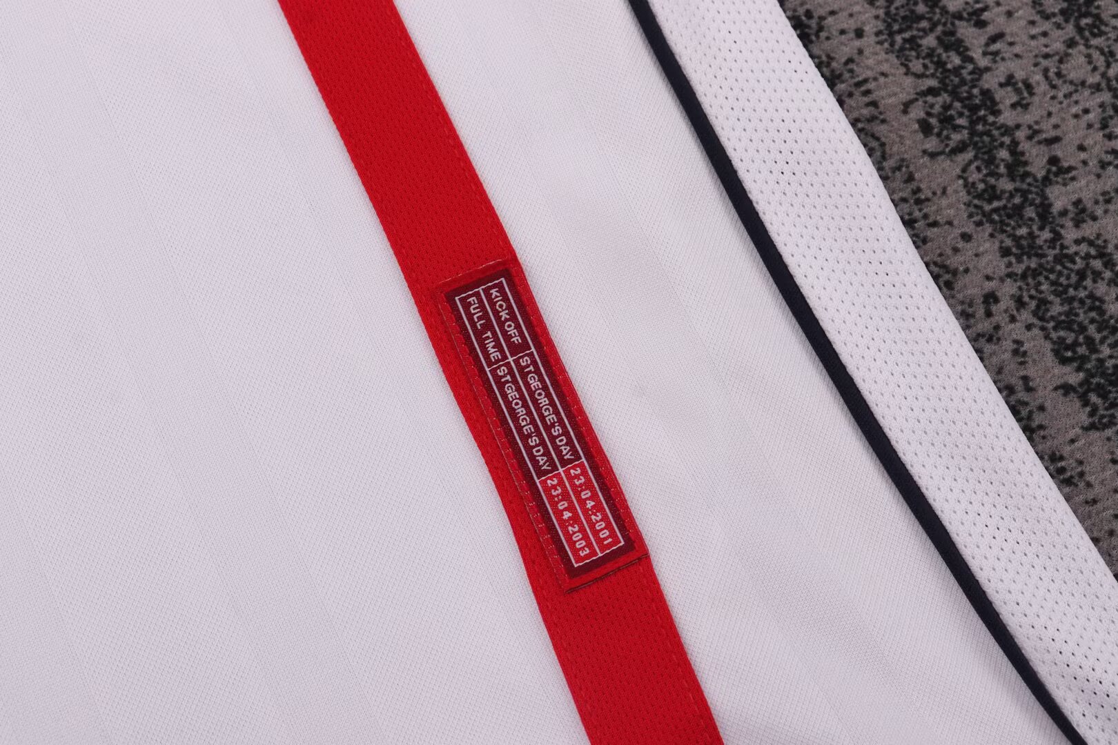 2002 Retro Inghilterra Casa Maglia da calcio Qualità thai 1:1 Taglia bambino - immagine 6