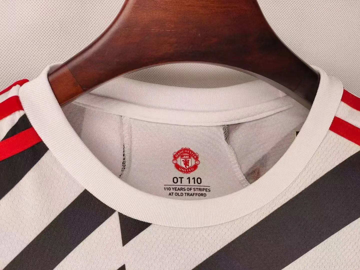 2020/2021 Retro Manchester United Third Away Football Shirt 1:1 Thai Quality - Image 4