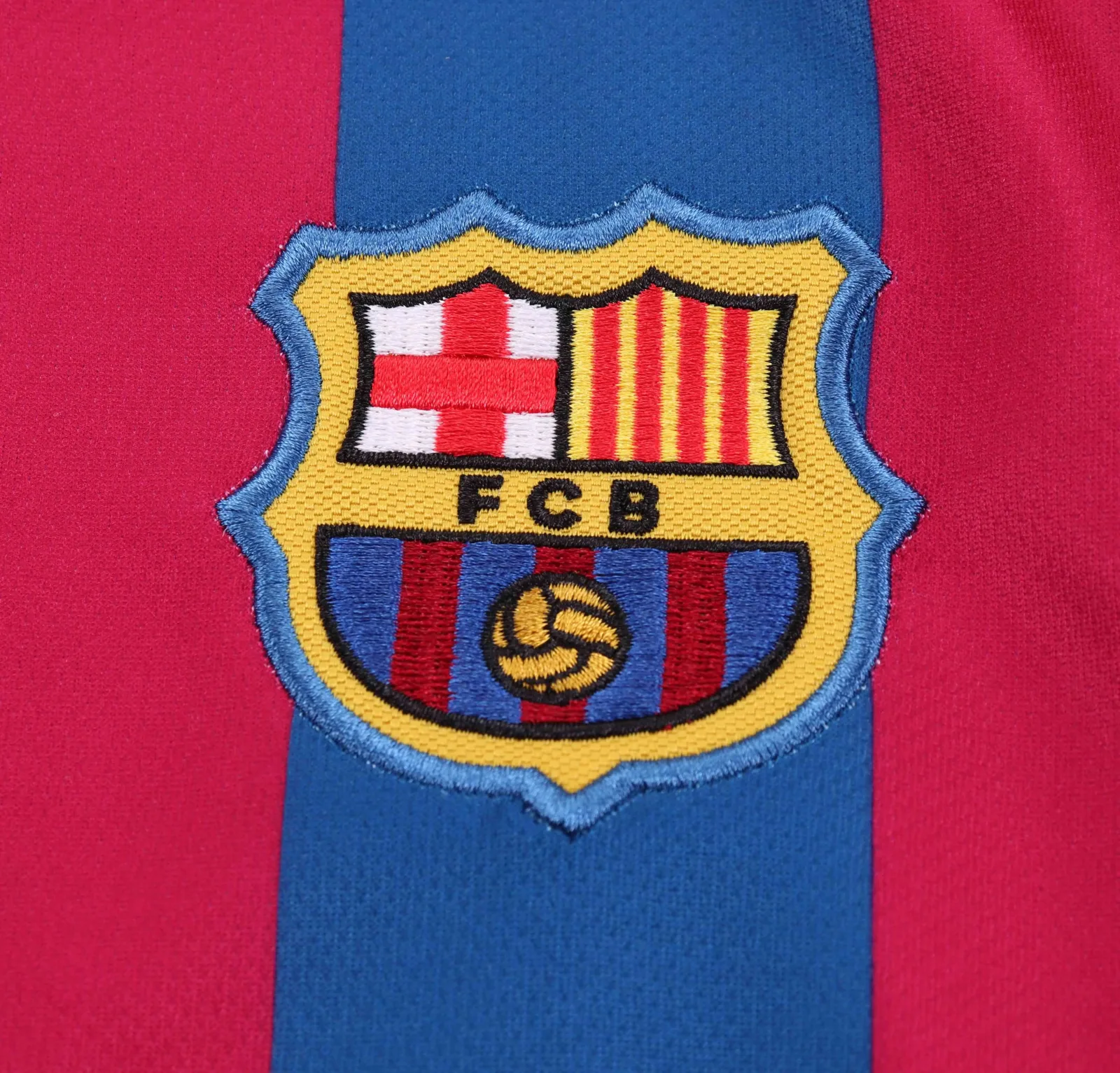 2005-2006 Retro Long Sleeve Barcelona Home Football Shirt 1:1 Thai Quality Kids Size - Image 6