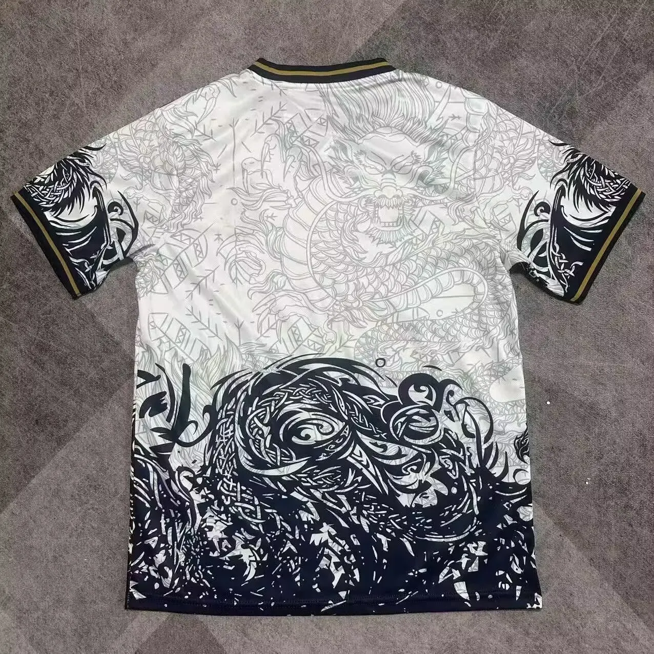 2025/2026 Real Madrid Édition spéciale 15 Maillot de football Qualité thaï 1:1 – Image 2