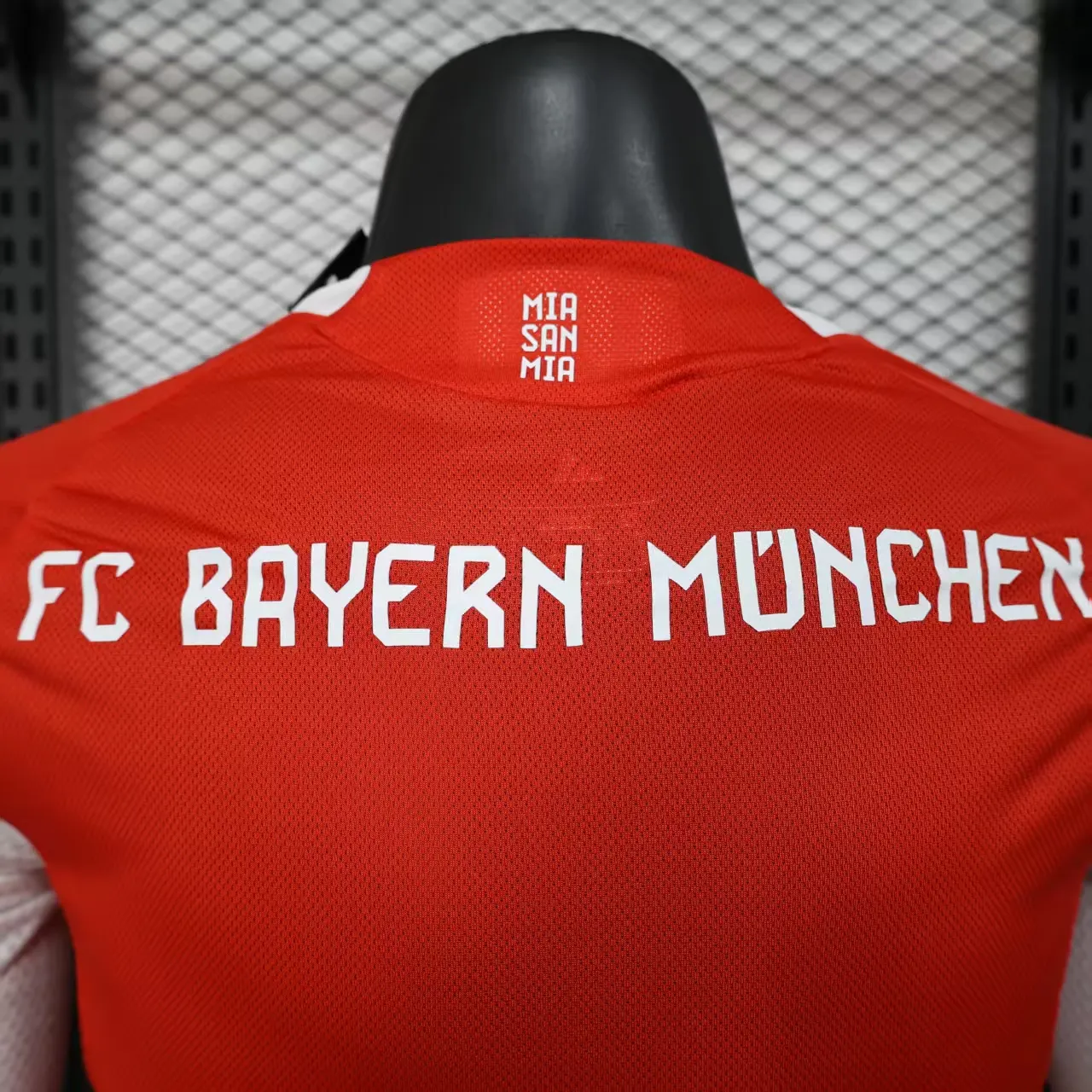 2025-2026 Mangas largas Versión jugador Bayern Munich Local Camiseta de fútbol Calidad tailandesa 1:1 - Imagen 7