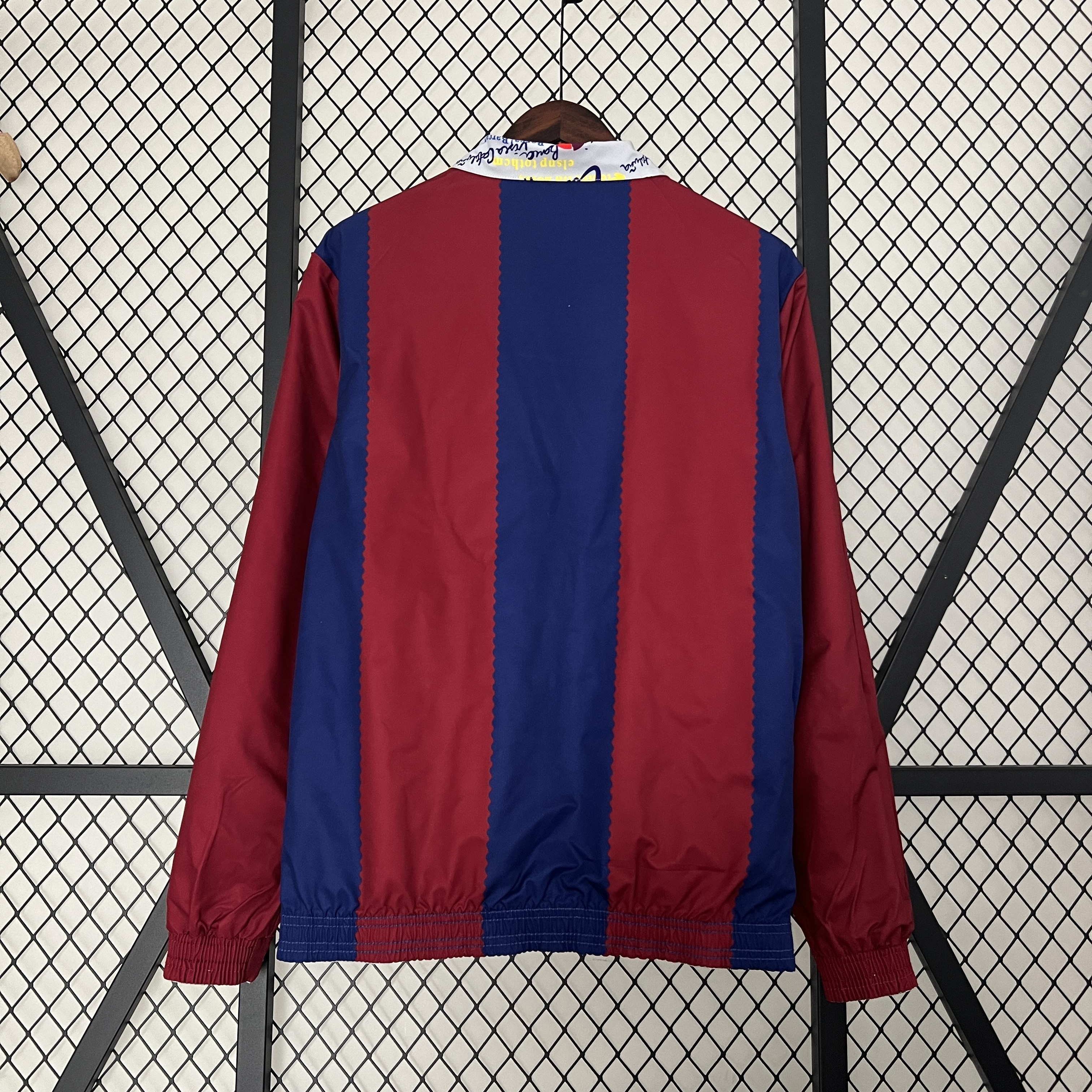 2025/2026 Barcelona Réversible Coupe-vent Maillot de football Qualité thaï 1:1 04 – Image 10