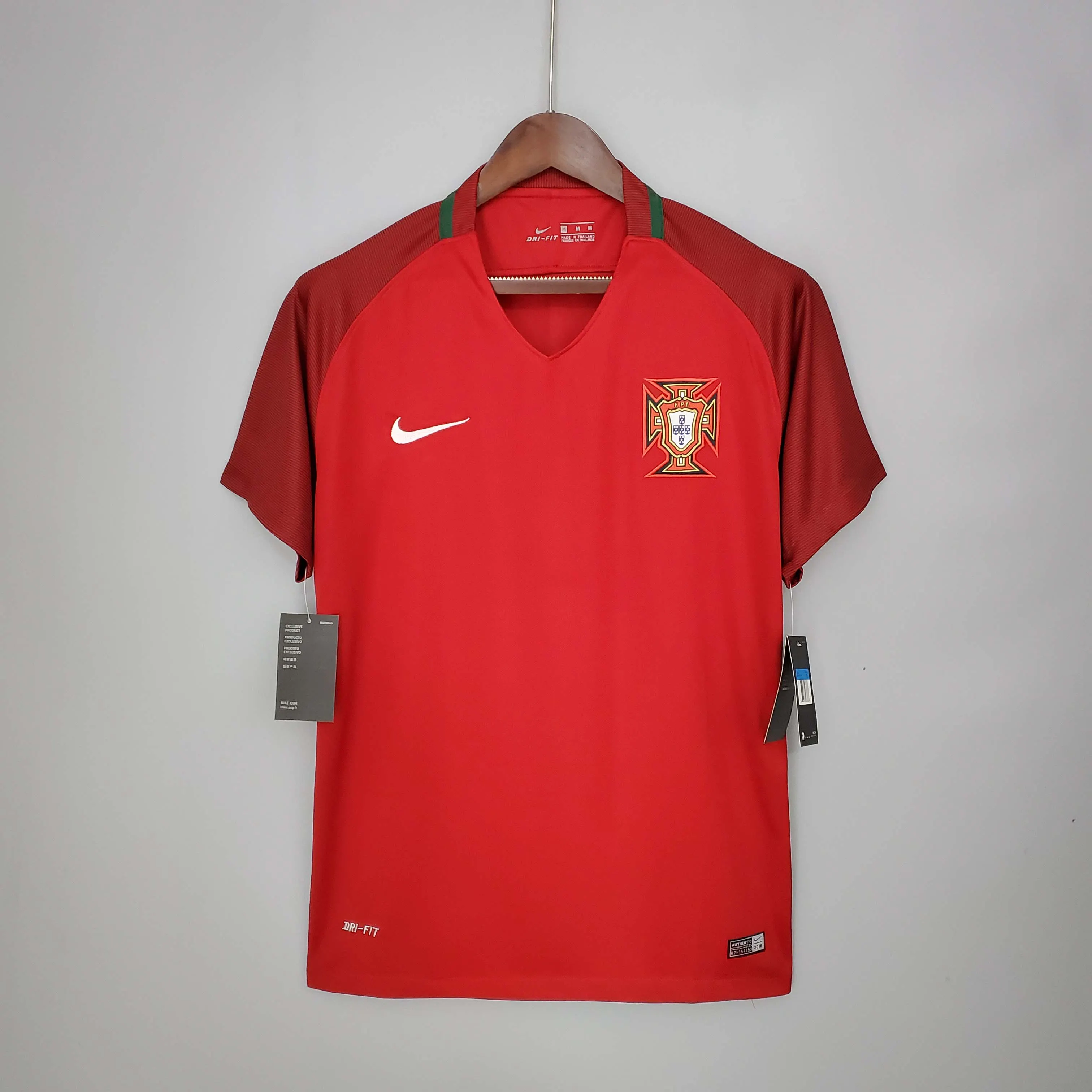 2016 Retro Portugalia Domowa Koszulka piłkarska Jakość tajska 1:1