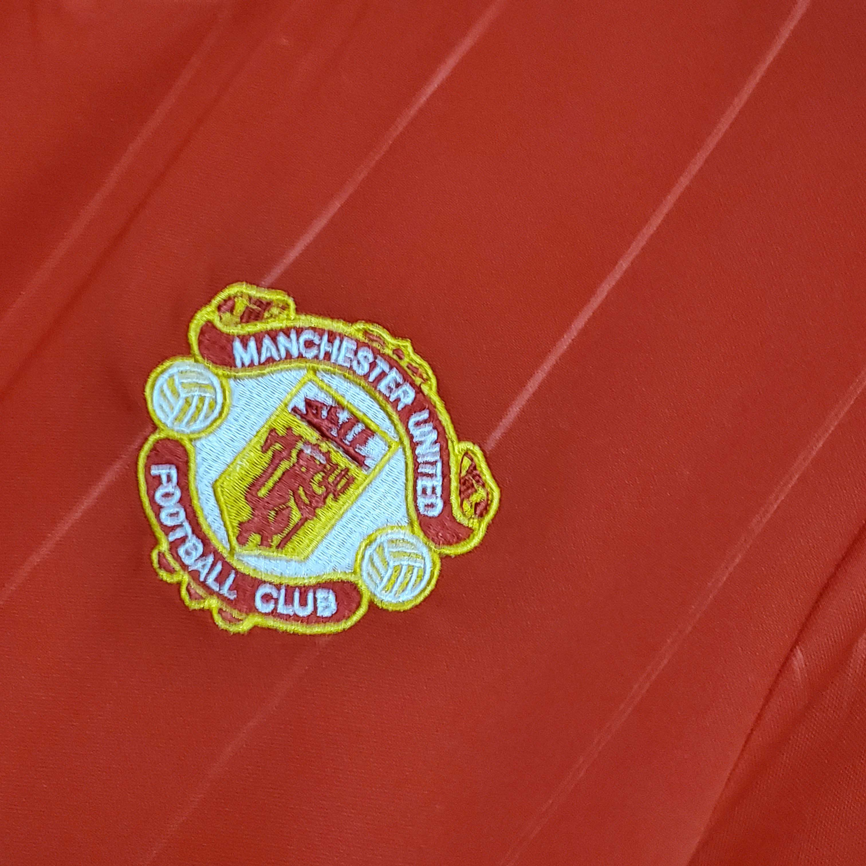 1983/1984 Retro Manchester United İç saha Futbol forması 1:1 Tayland kalitesi - Görsel 7