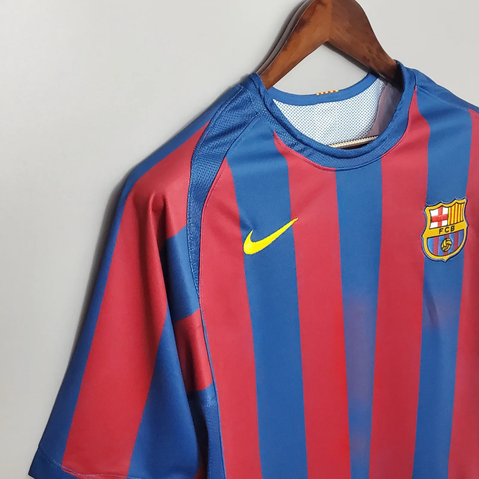 2005/2006 Retro Barcelona Home Football Shirt UEFA Champions League 1:1 Thai Quality - Image 6