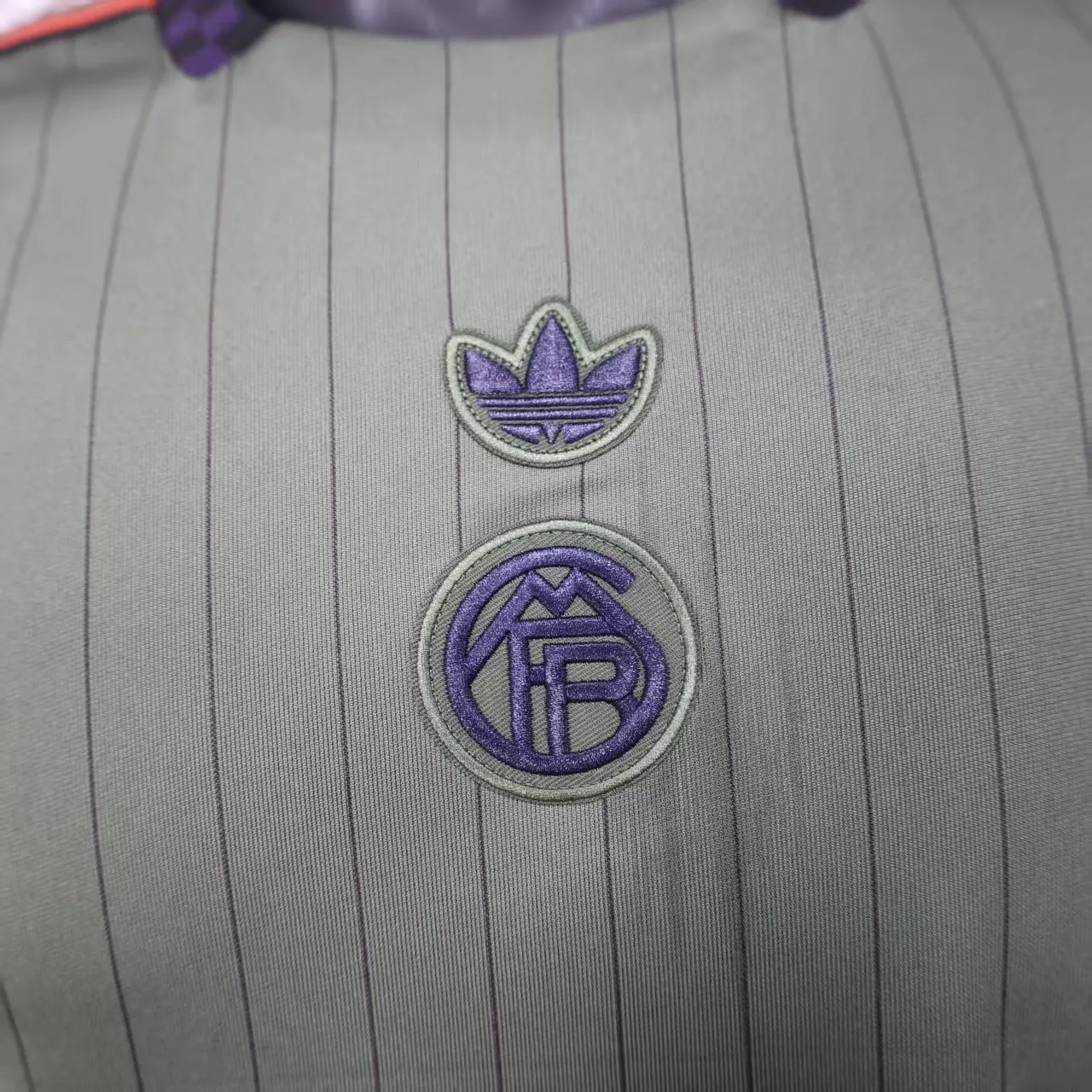 2025/2026 Player Version Bayern Munich Casual version Football Jersey 1:1 Thai quality - Image 4