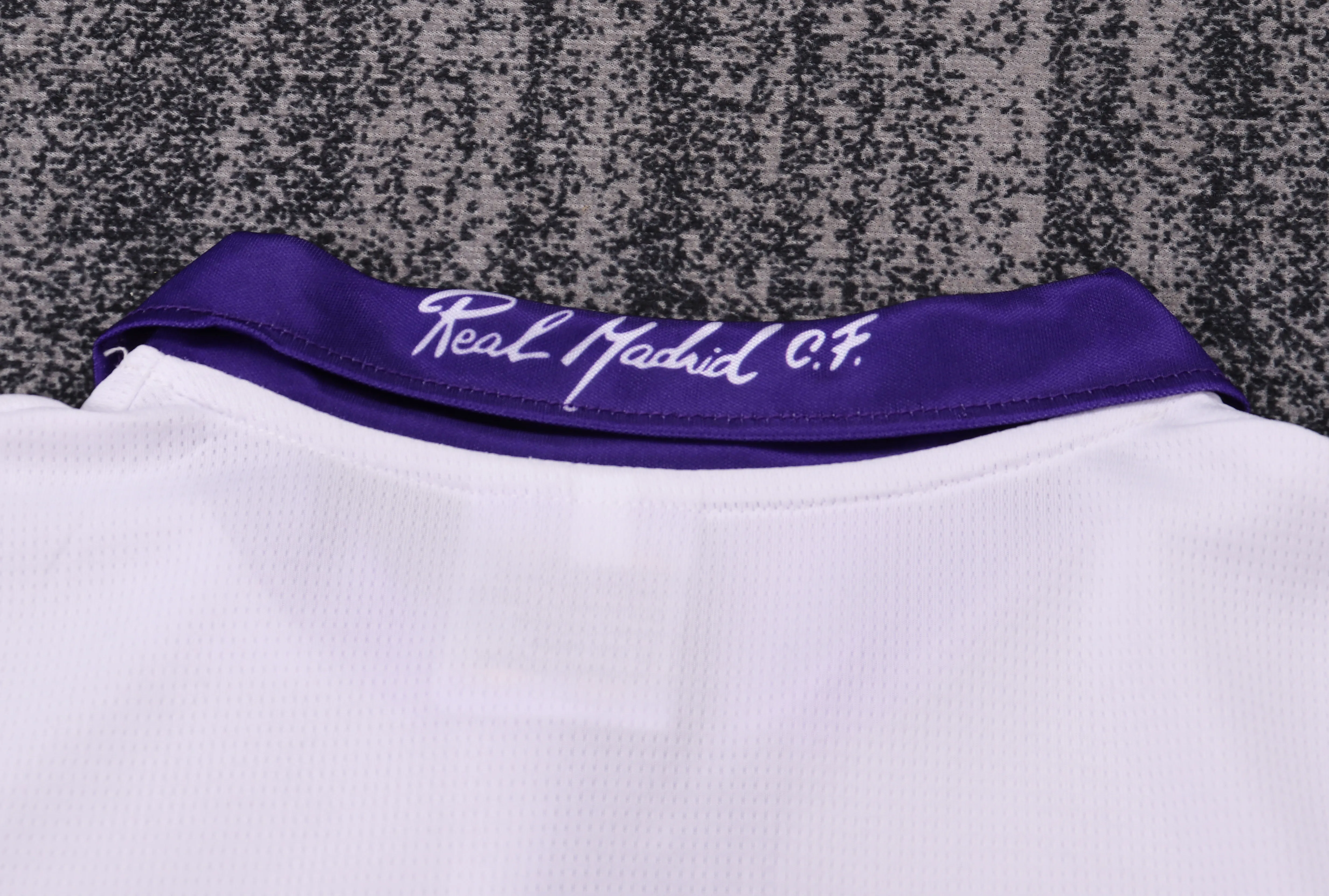 1997-1998 Retro Real Madrid Home Football Shirt 1:1 Thai Quality Kids Size - Image 4