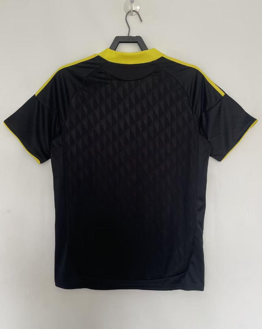 2010/2011 Retro Liverpool Third Away Football Jersey 1:1 Thai Quality - Image 2