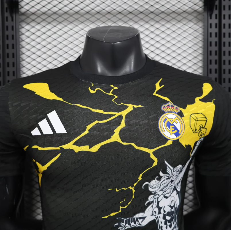 2025/2026 Version joueur Real Madrid Collaboration With Marvel 02 Maillot de football Qualité thaï 1:1 – Image 3