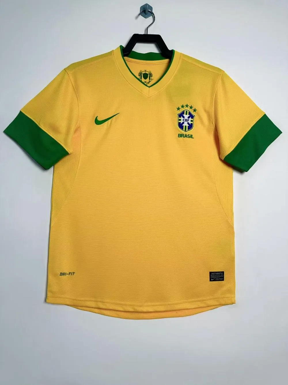2012/2013 Retro Brazilië Thuis Voetbalshirt 1:1 Thaise kwaliteit