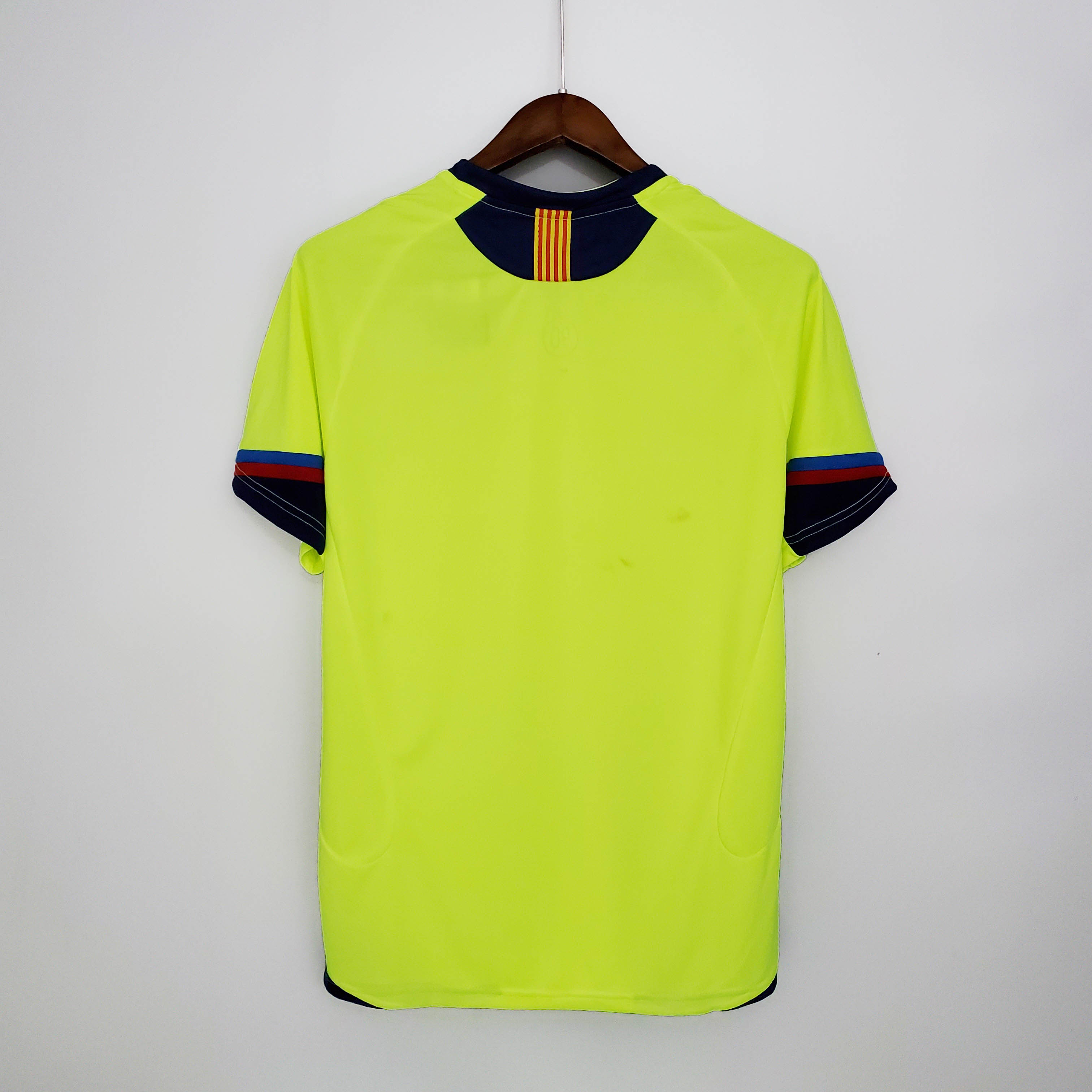 2005/2006 Retro Barcelona Deplasman Futbol forması 1:1 Tayland kalitesi - Görsel 2