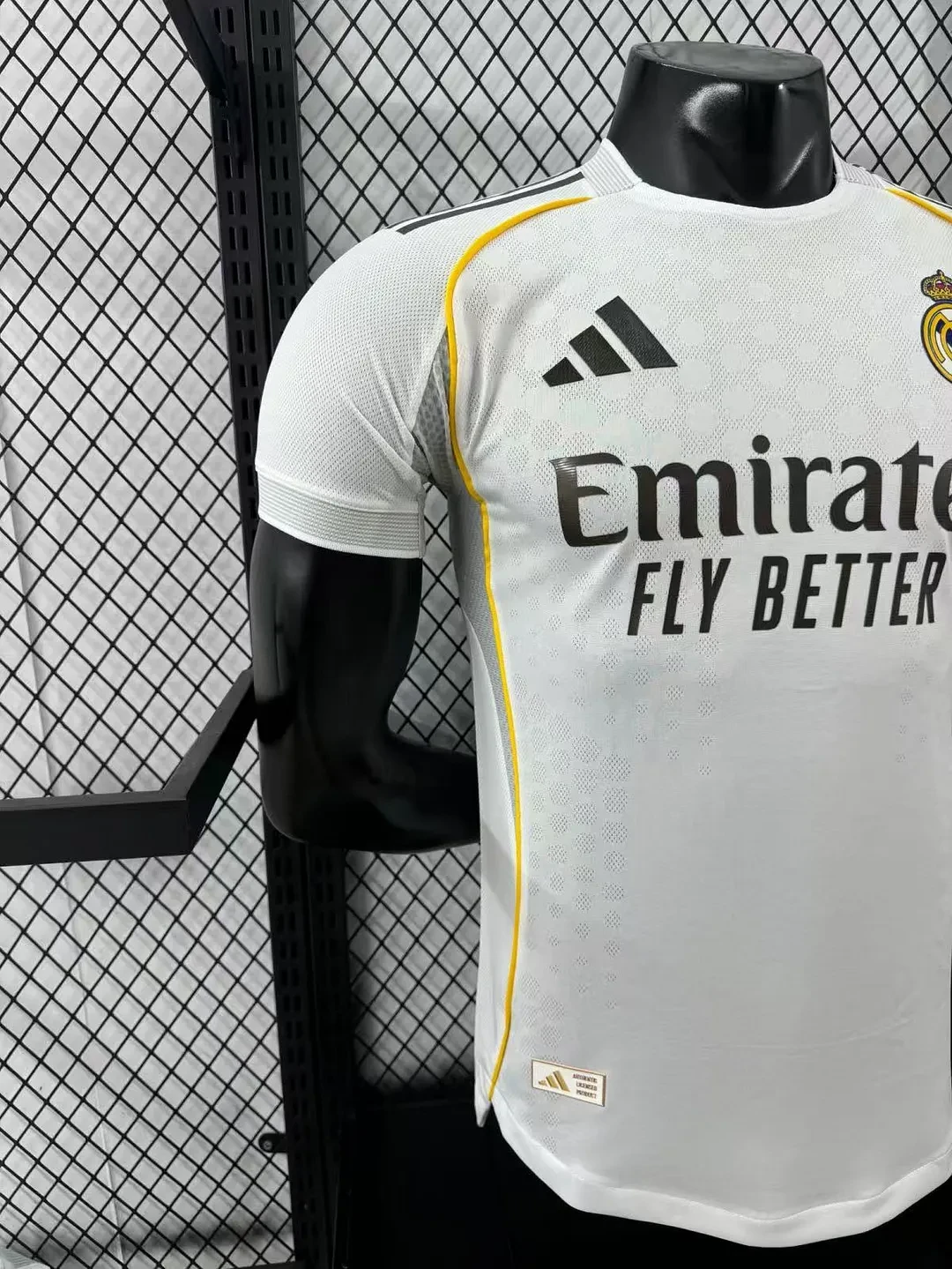 2025/2026 Version joueur Real Madrid Domicile Maillot de football Qualité thaï 1:1 – Image 2