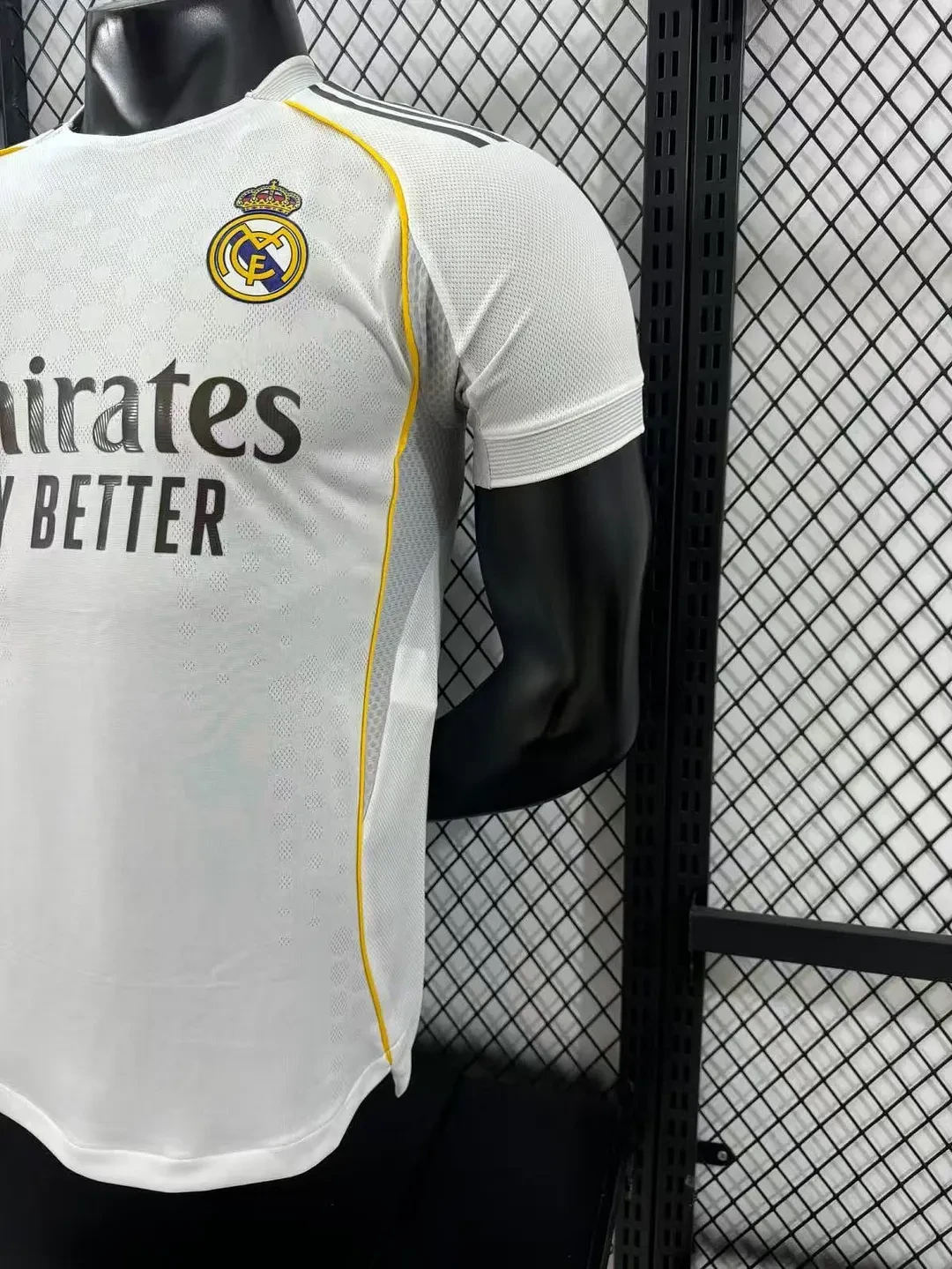 2025/2026 Version joueur Real Madrid Domicile Maillot de football Qualité thaï 1:1 – Image 3
