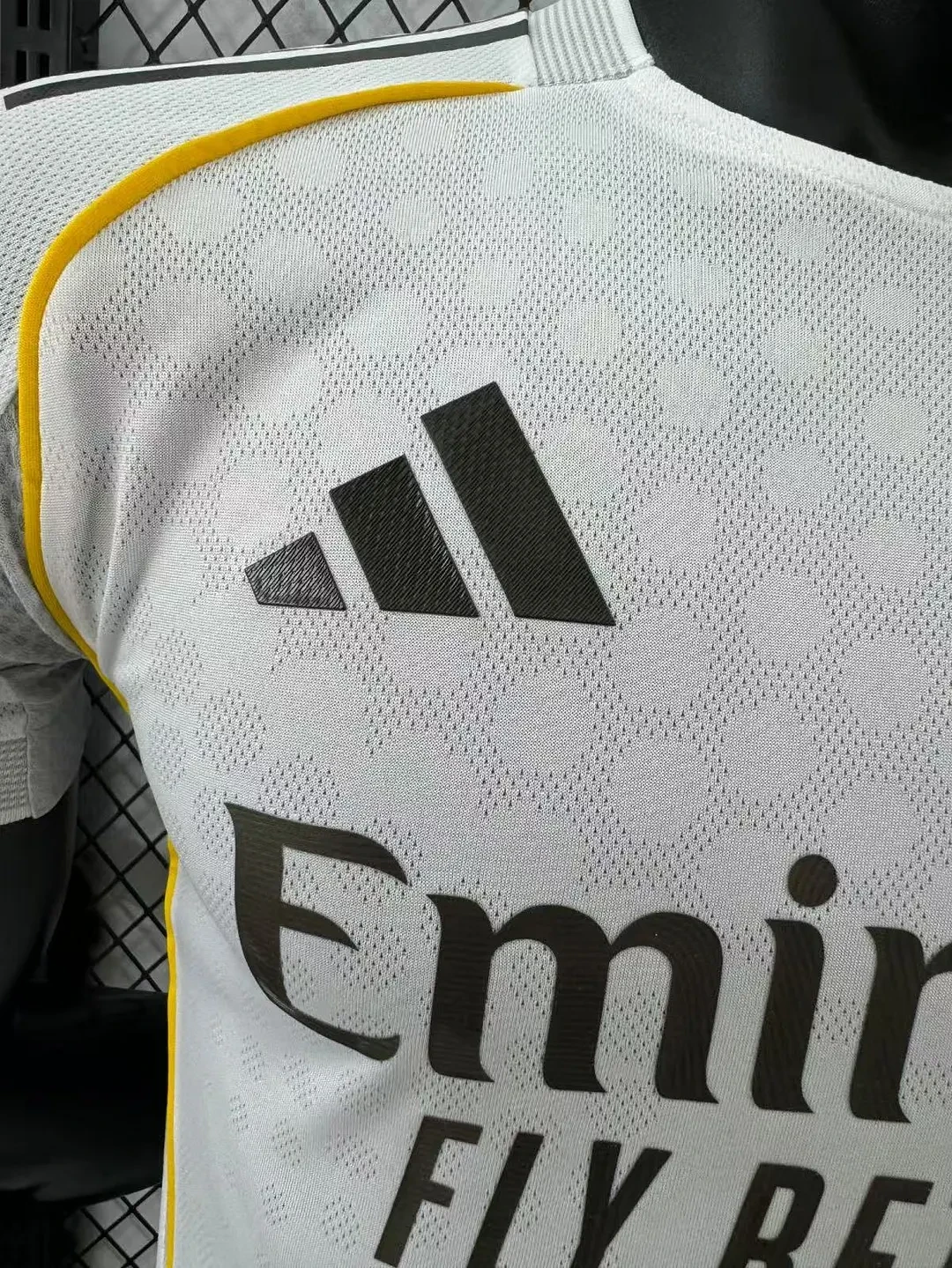 2025/2026 Version joueur Real Madrid Domicile Maillot de football Qualité thaï 1:1 – Image 6