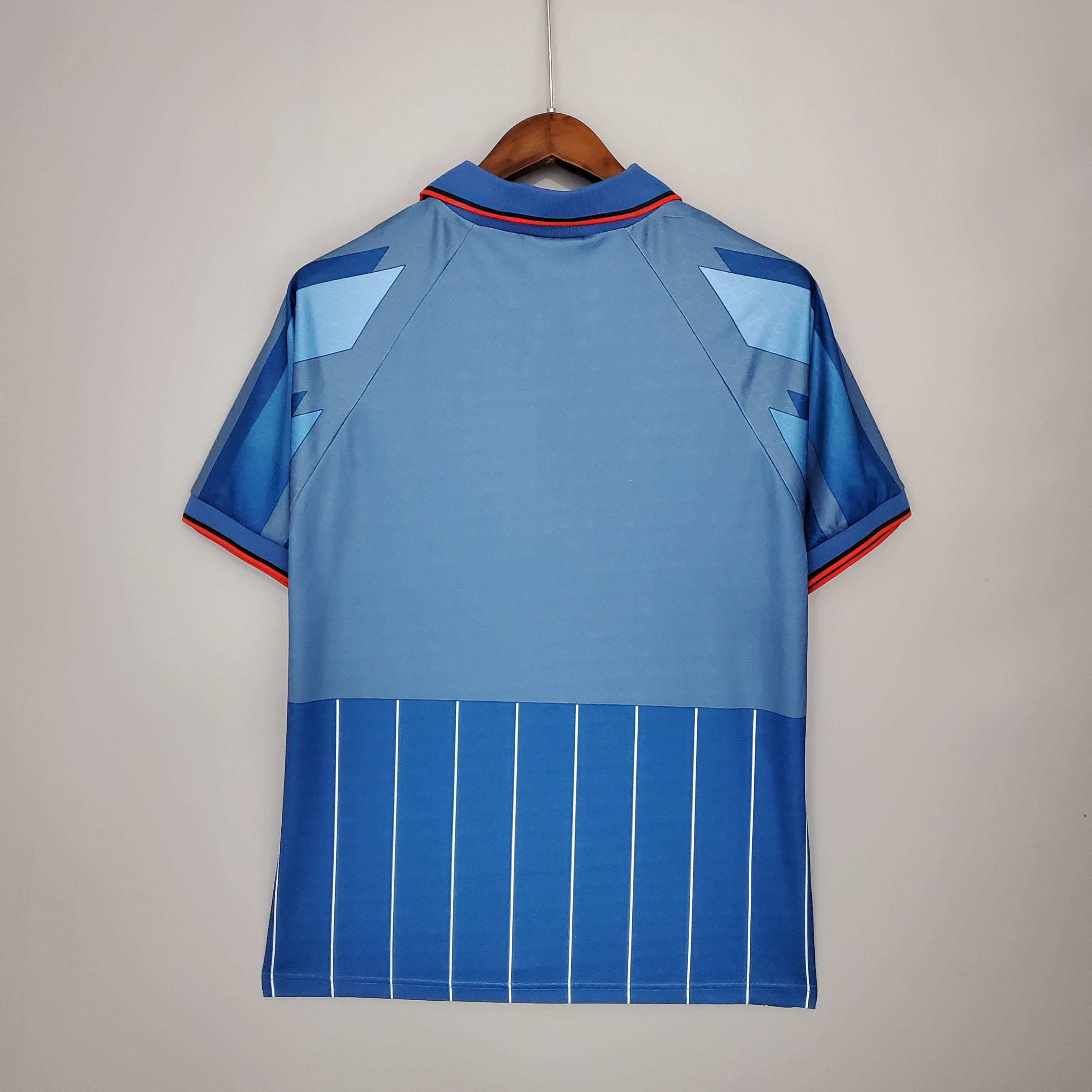 1995/1996 Retrô AC Milan Quarta Fora Camisa de futebol Qualidade tailandesa 1:1 - Image 2