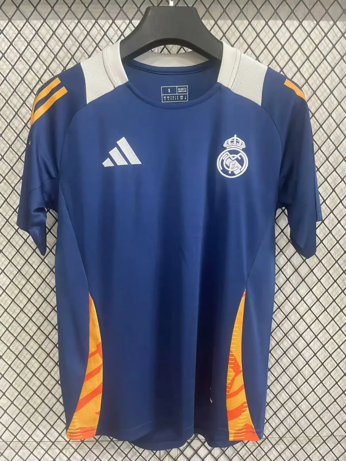 2025/2026 Real Madrid Training Bekleidung 01 Fußballtrikot 1:1 Thai-Qualität