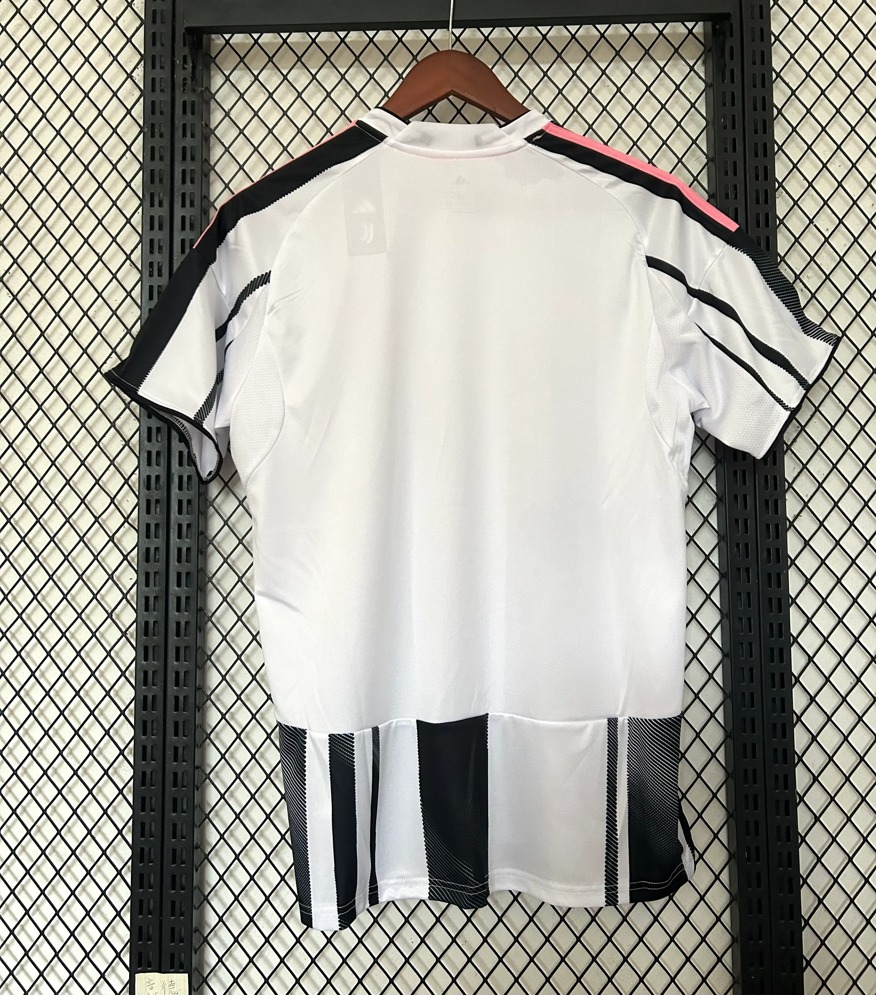 2025/2026 Juventus Heim Fußballtrikot 1:1 Thai-Qualität – Bild 2