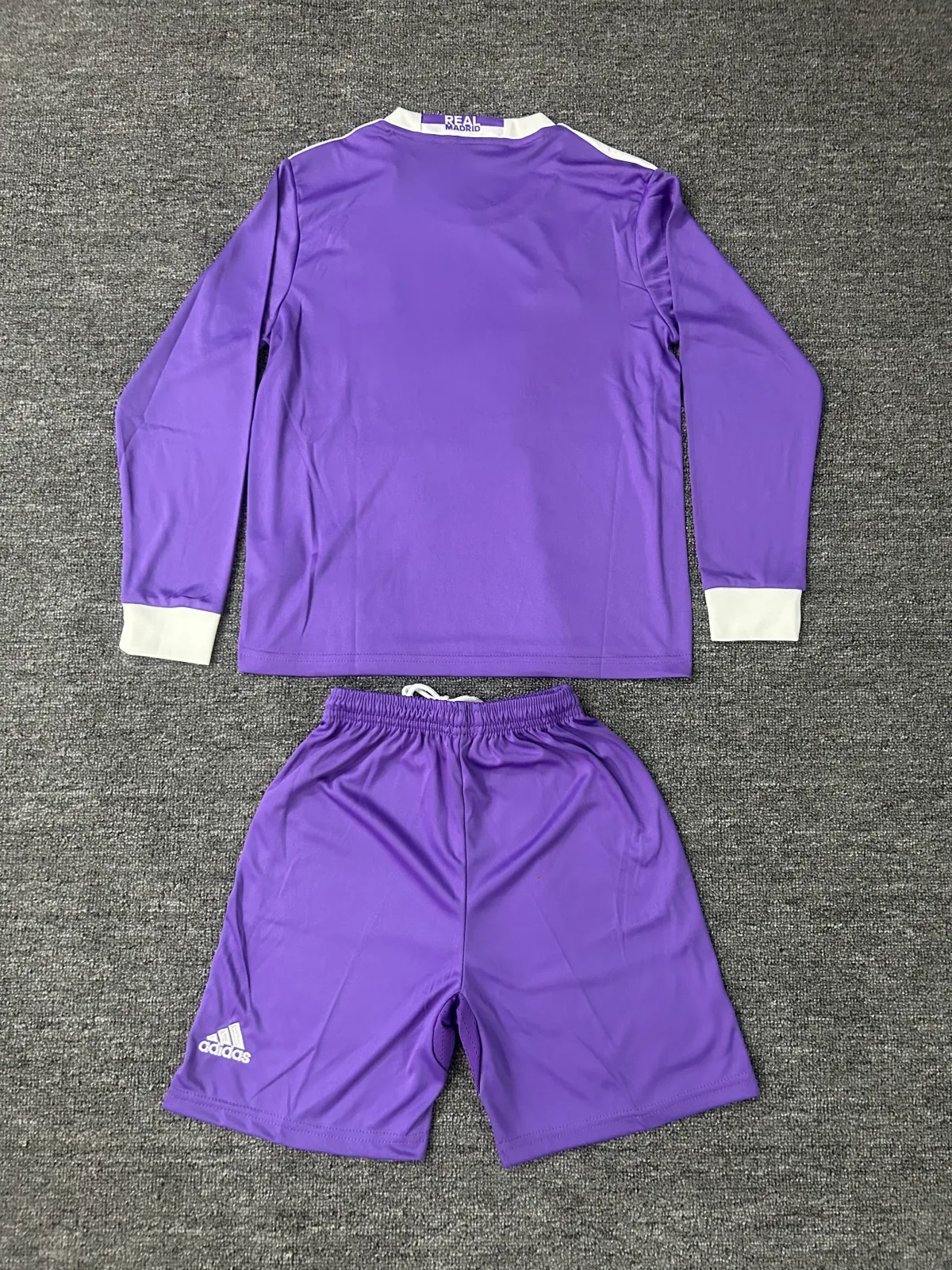 2016/2017 Rétro Manches longues Real Madrid Extérieur Maillot de football Qualité thaï 1:1 Taille enfant – Image 3