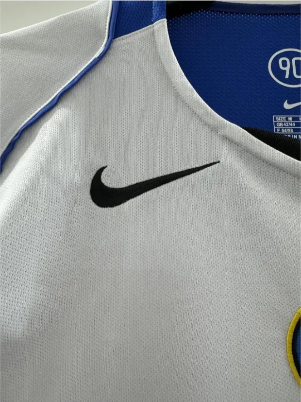 2004/2005 Retro Inter Milan Away Football Jersey 1:1 Thai Quality - Image 4