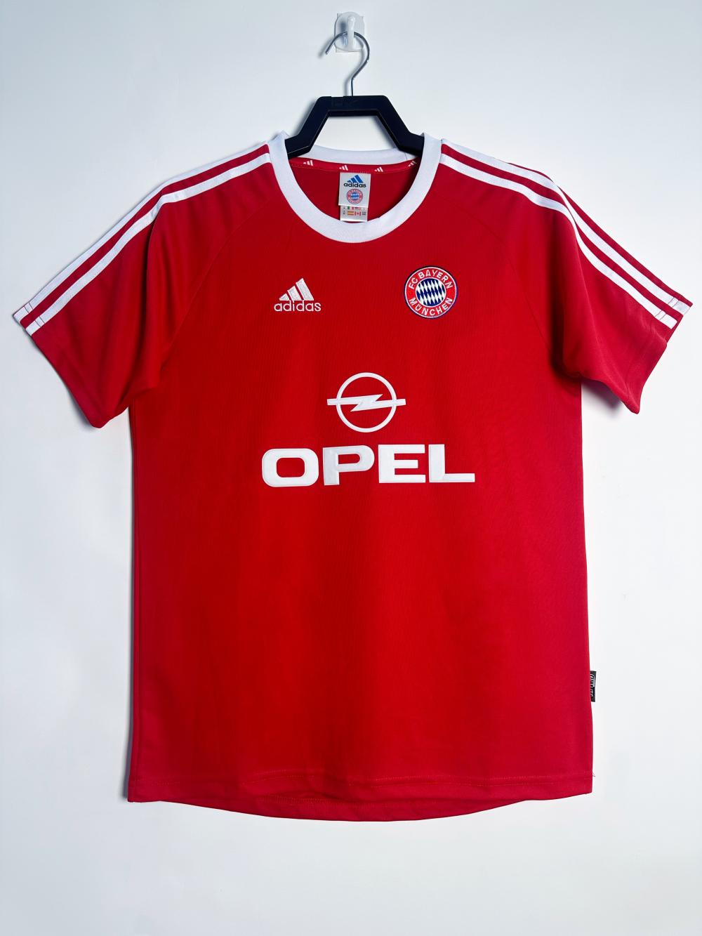 2001/2002 Retro Bayern Munich Heim Fußballtrikot 1:1 Thai-Qualität