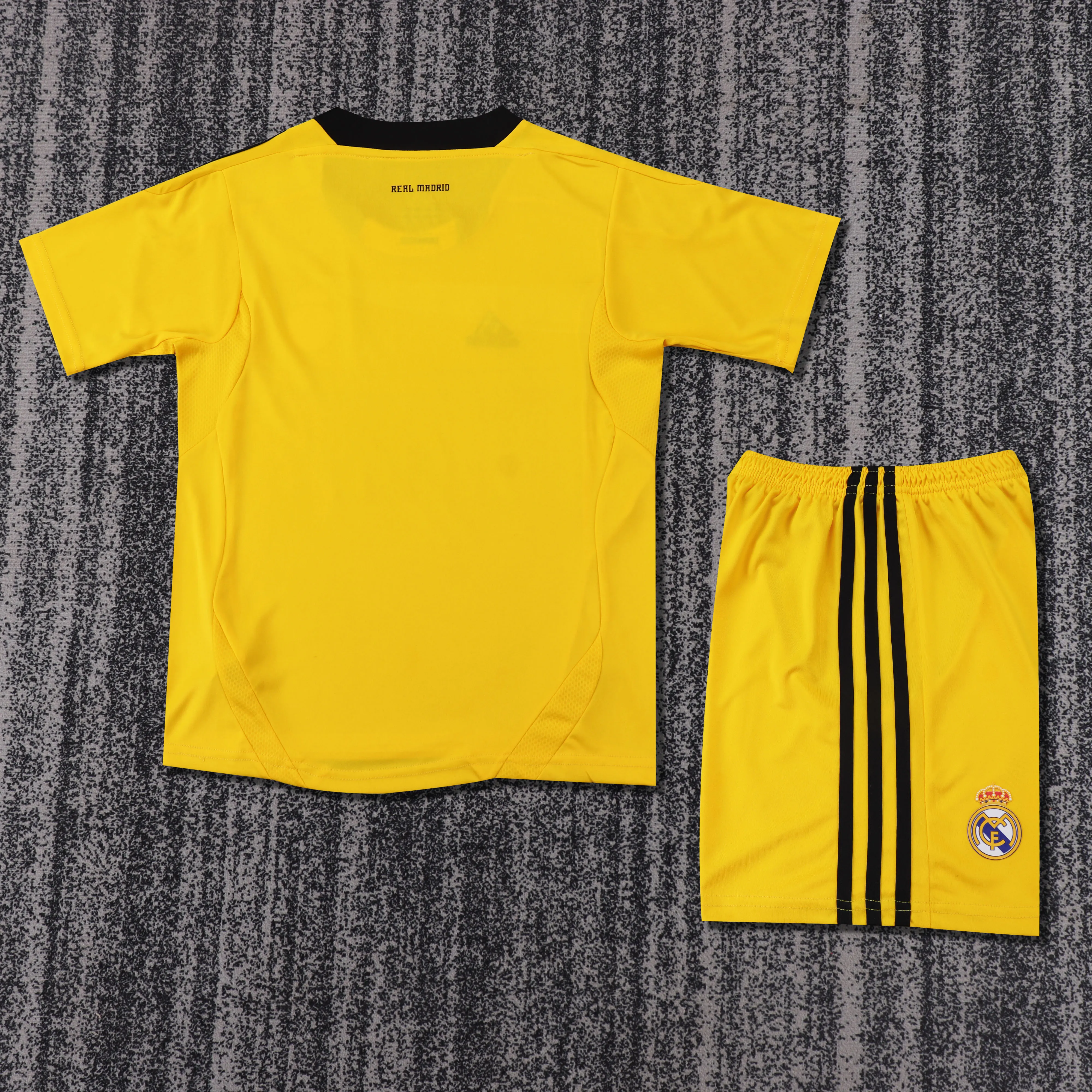 2011-2012 Retro Real Madrid Portiere Maglia da calcio Qualità thai 1:1 Taglia bambino - immagine 2