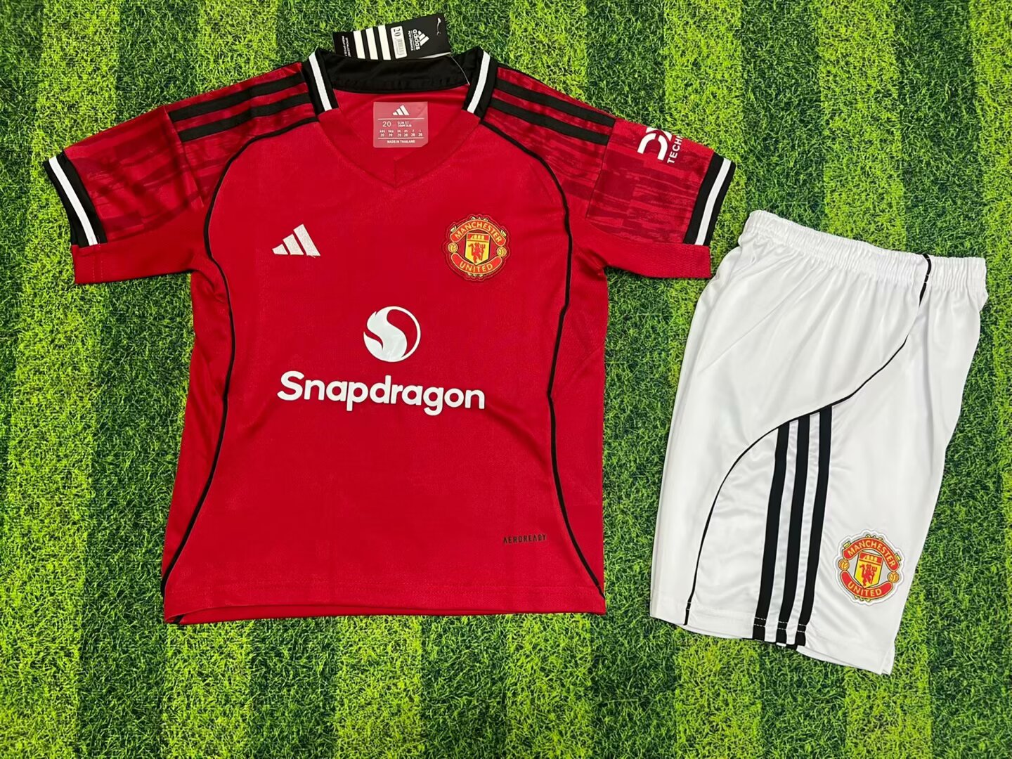 2025/2026 Manchester United Casa Maglia da calcio Qualità thai 1:1 Taglia bambino