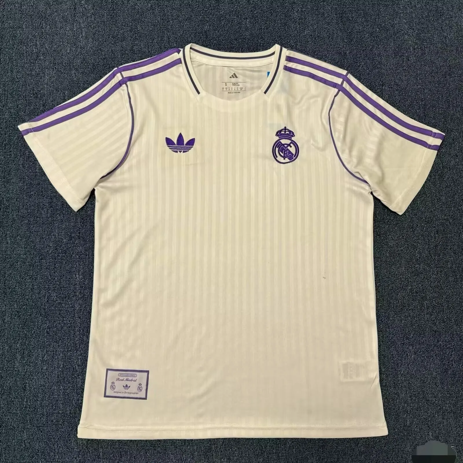 2025/2026 Real Madrid Training Bekleidung 02 Fußballtrikot 1:1 Thai-Qualität