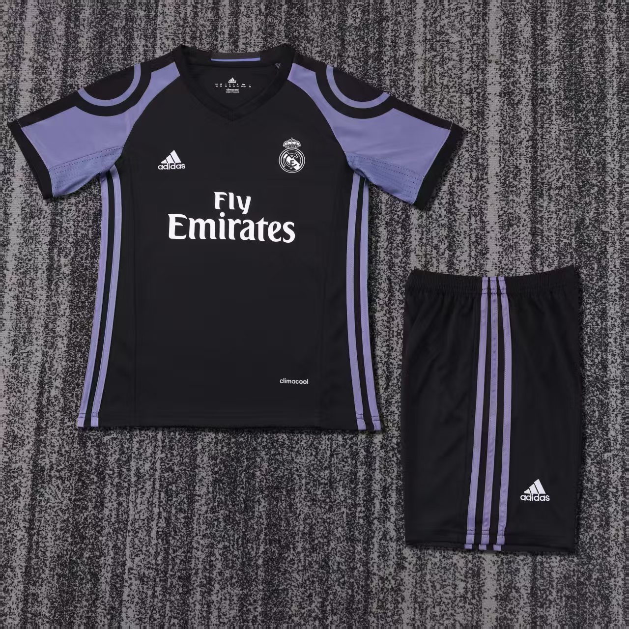 2016/2017 Retro Real Madrid Drittes Auswärts Fußballtrikot 1:1 Thai-Qualität Kindergröße