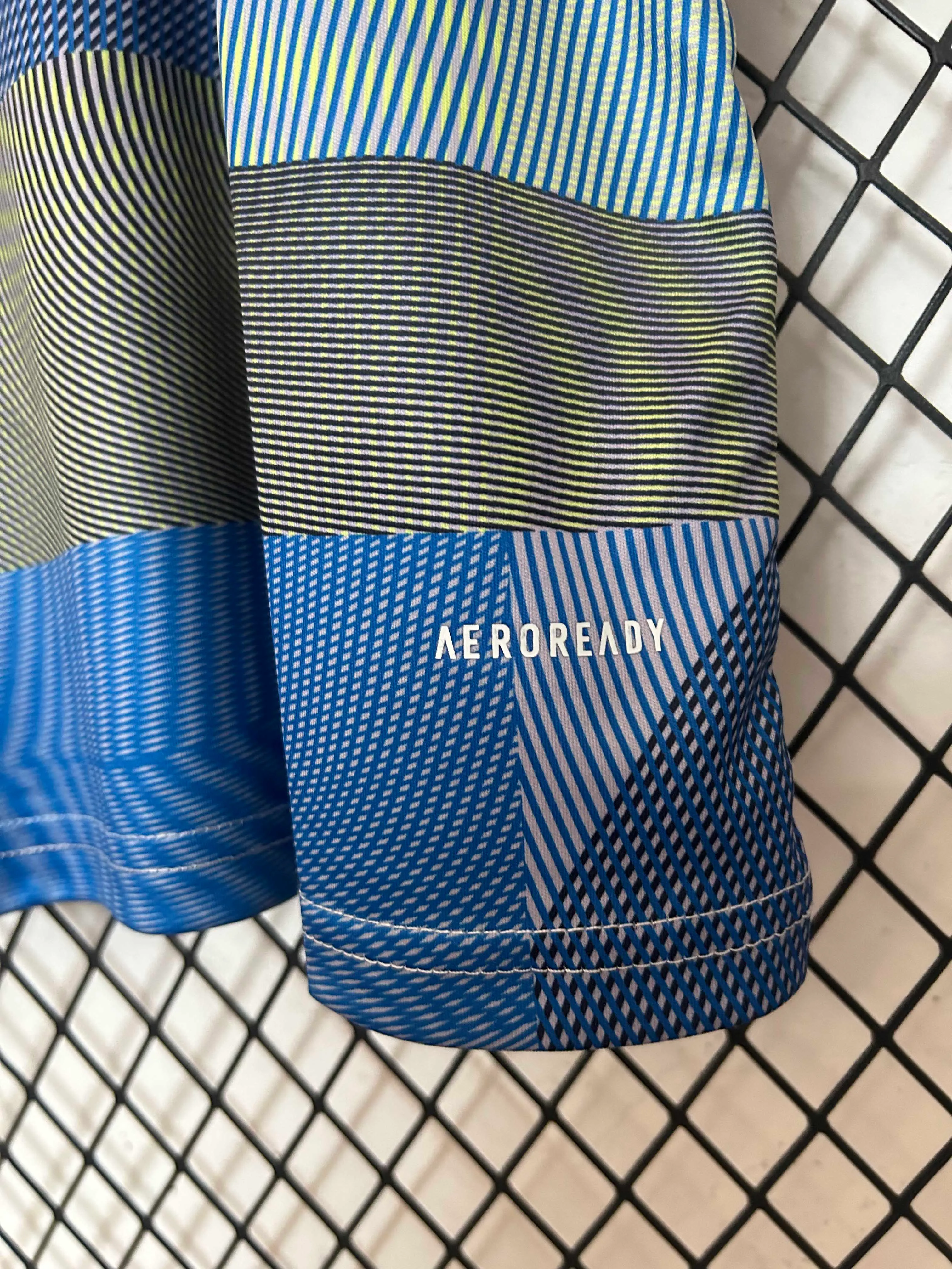 2025/2026 Real Madrid Pré-jogo Treino Uniforme Camisa de futebol Qualidade tailandesa 1:1 - Image 6