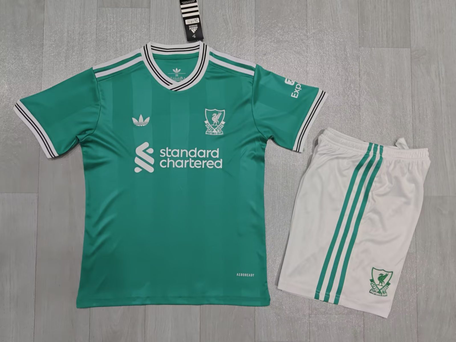 2025/2026 Liverpool Tercera Visitante Camiseta de fútbol Calidad tailandesa 1:1 Talla infantil