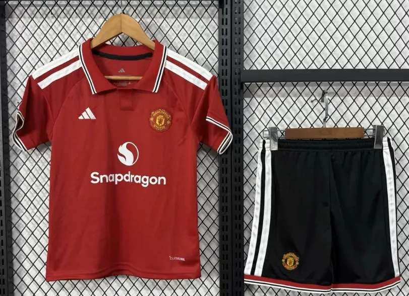2026/2027 Manchester United Casa(Nero trousers) Maglia da calcio Qualità thai 1:1 Taglia bambino