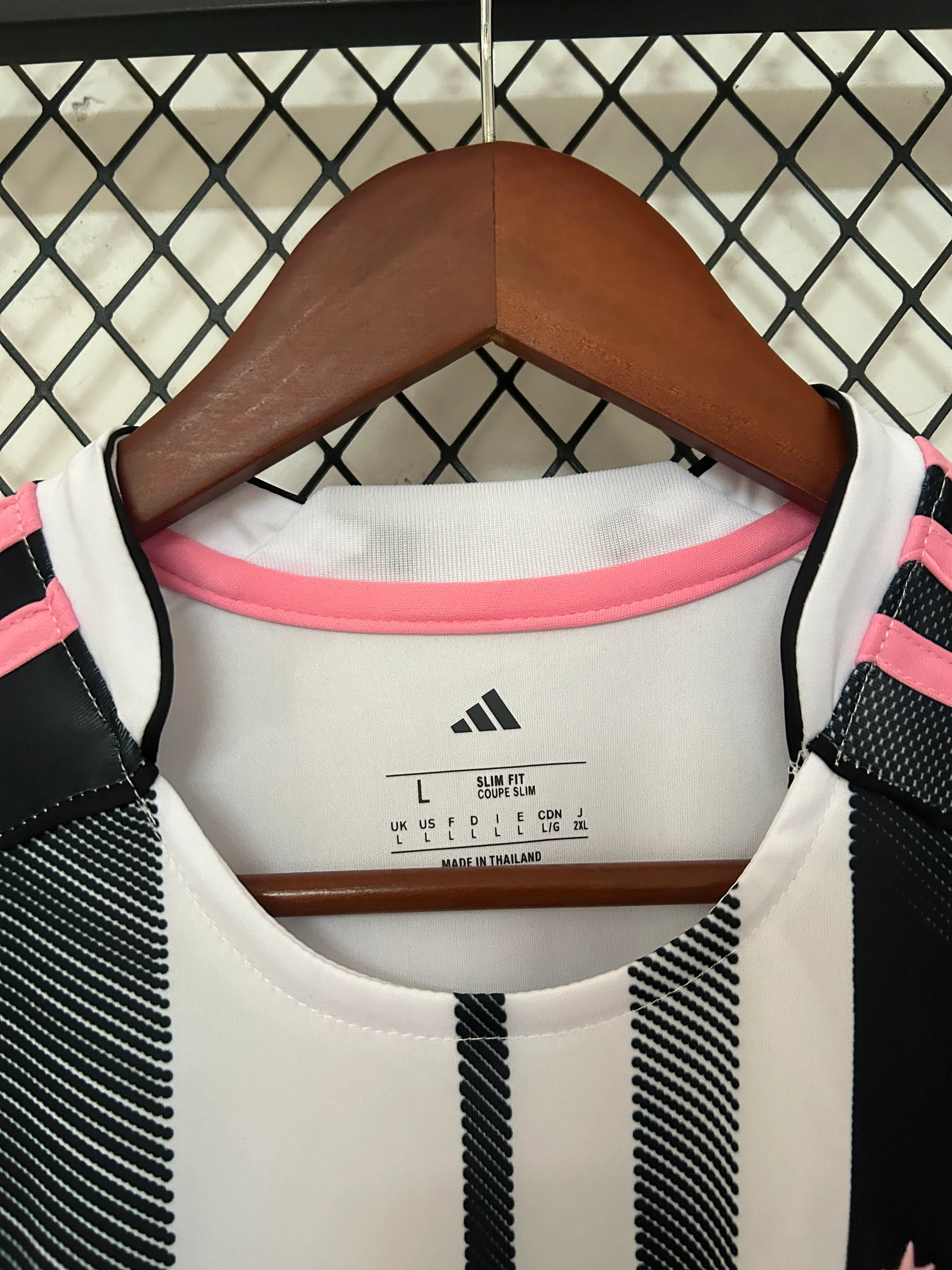 2025/2026 Juventus Heim Fußballtrikot 1:1 Thai-Qualität – Bild 3
