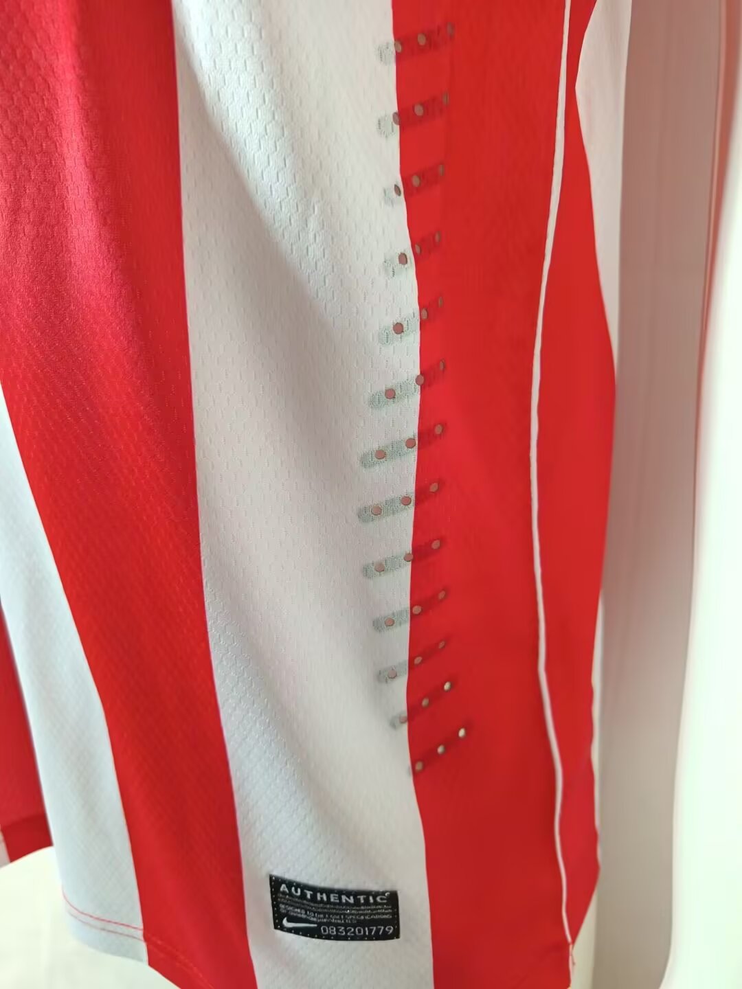2013-2014 Retrô Atletico Madrid Casa Camisa de futebol Qualidade tailandesa 1:1 - Image 9