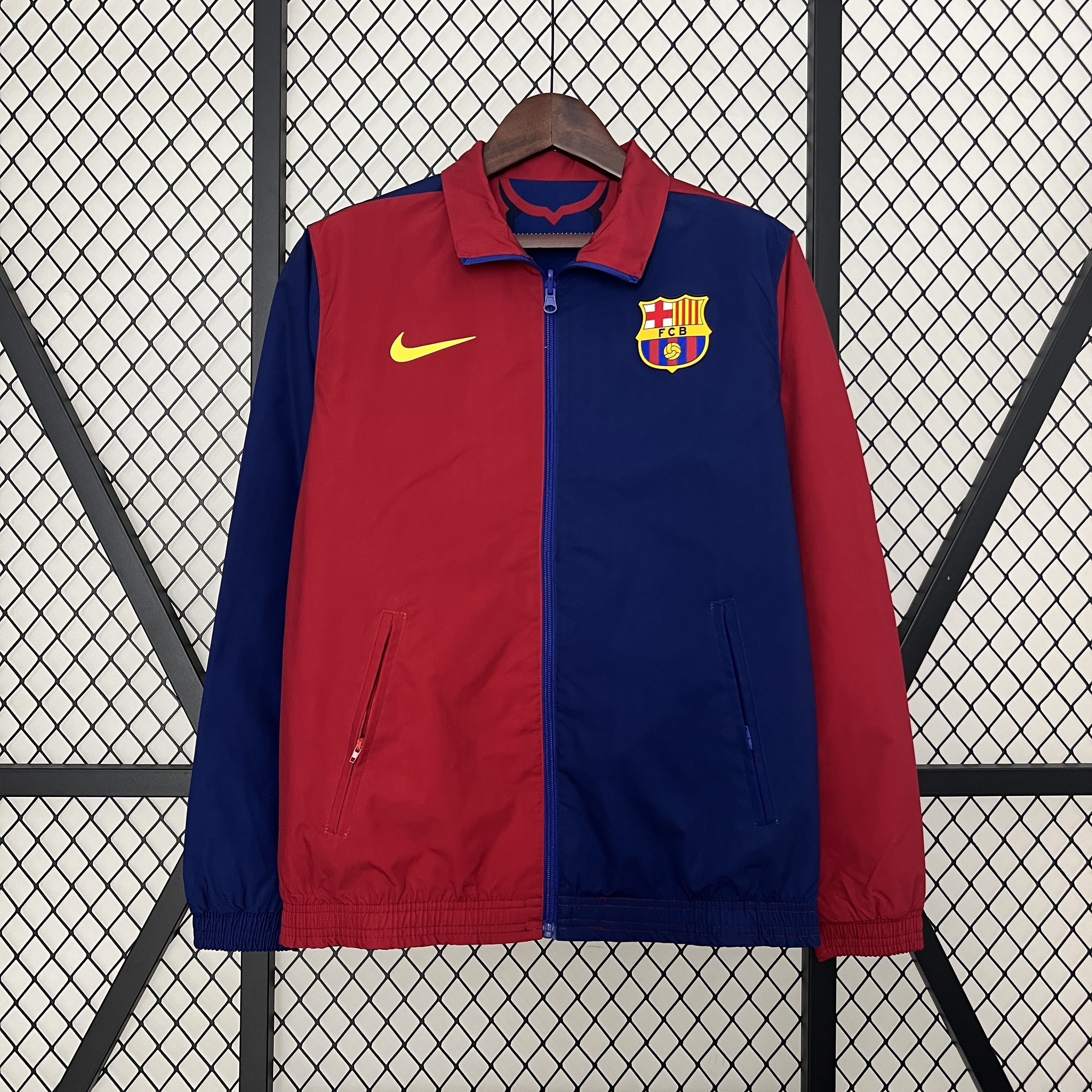 2025/2026 Barcelona Wendbar Windjacke Fußballtrikot 1:1 Thai-Qualität 06 – Bild 9
