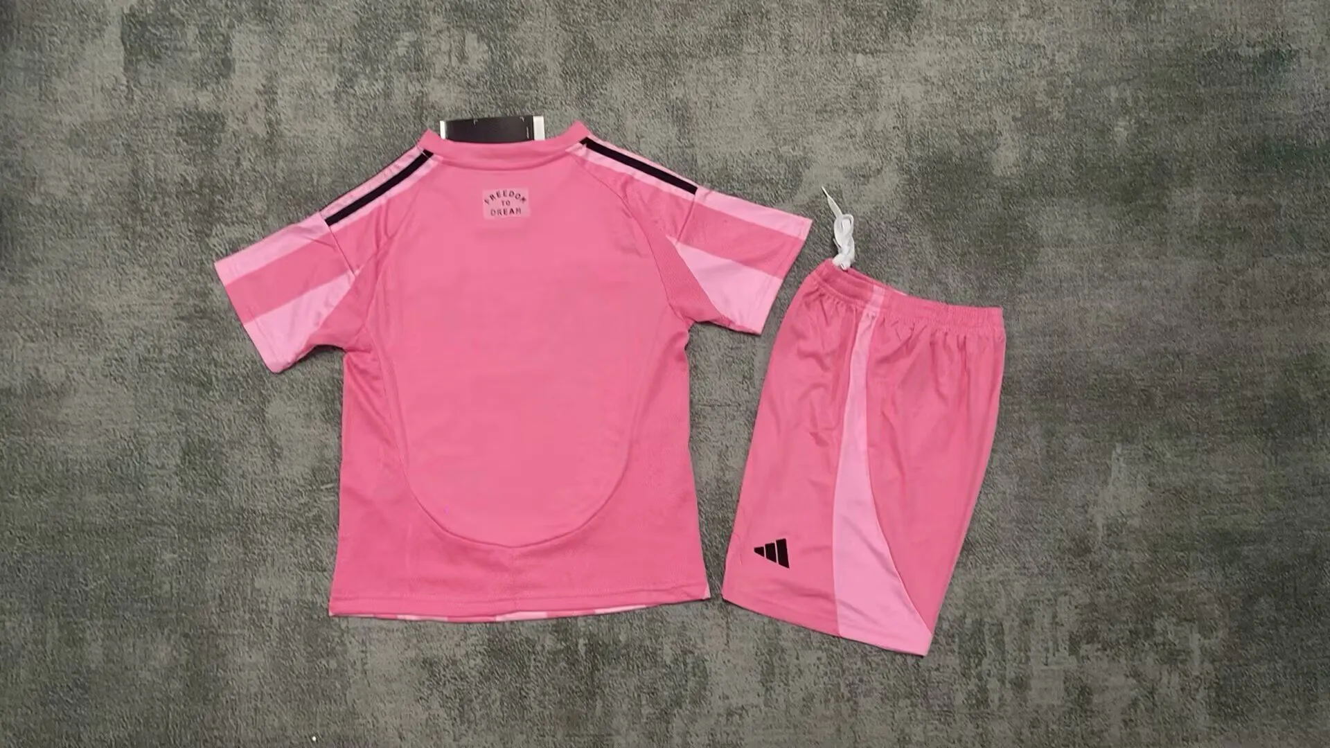 2025/2026 Inter Miami Casa Calcio Maglia da calcio Qualità thai 1:1 Taglia bambino - immagine 3