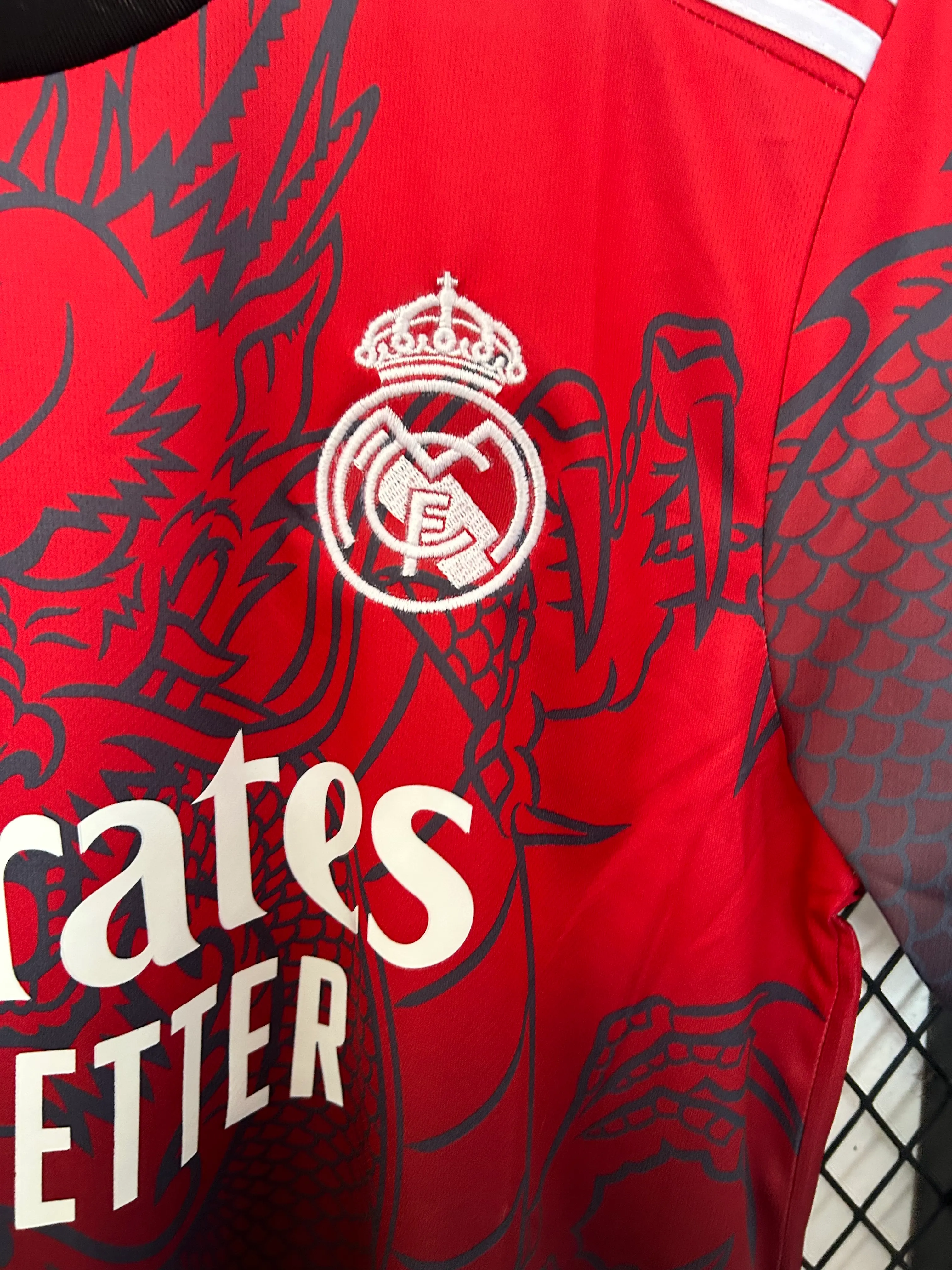 2025/2026 Real Madrid Dragon Red Special Edition Football Jersey 1:1 Thai Quality - Image 5