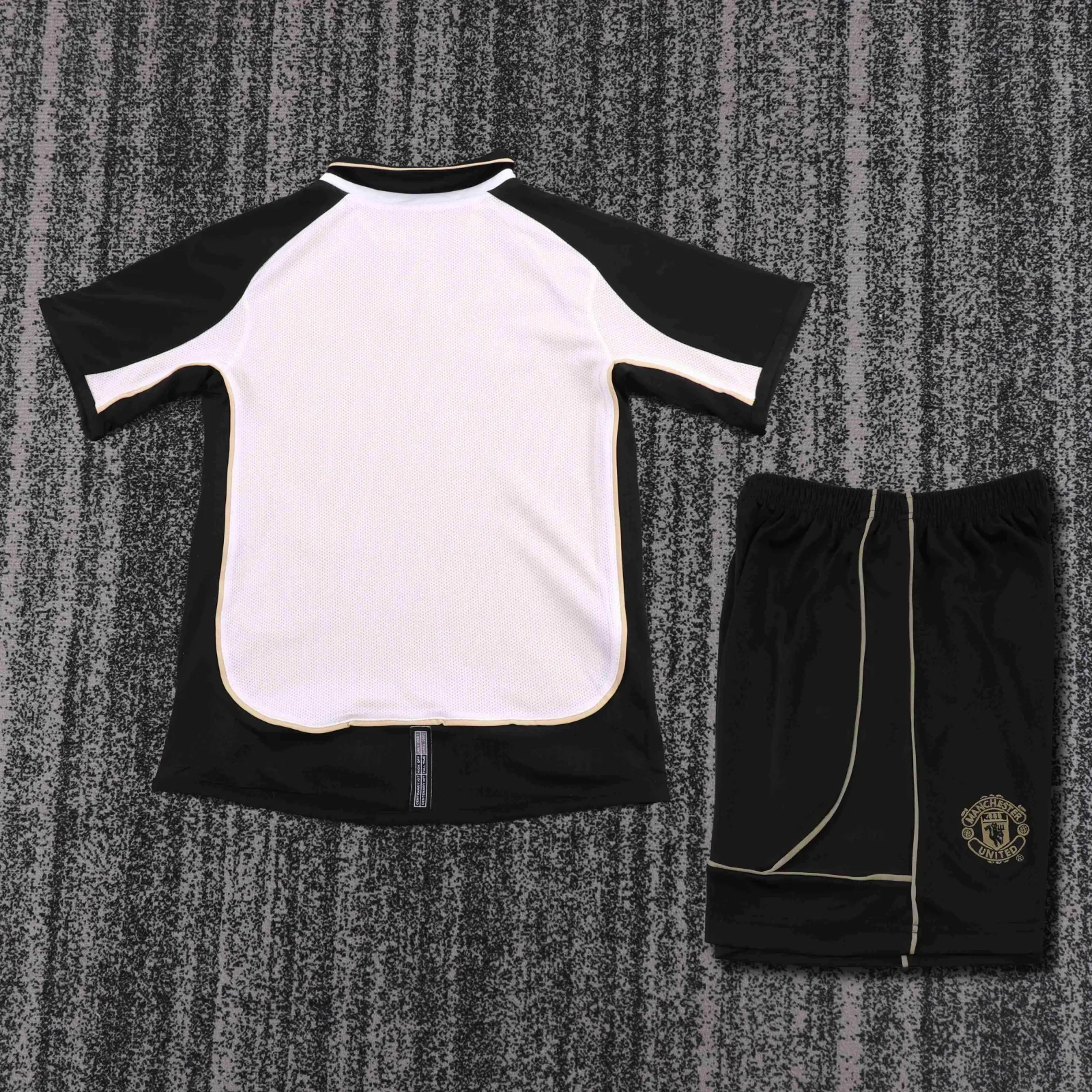2001-2002 Retro Manchester United 100th Edizione anniversario Maglia da calcio Qualità thai 1:1 Taglia bambino - immagine 3