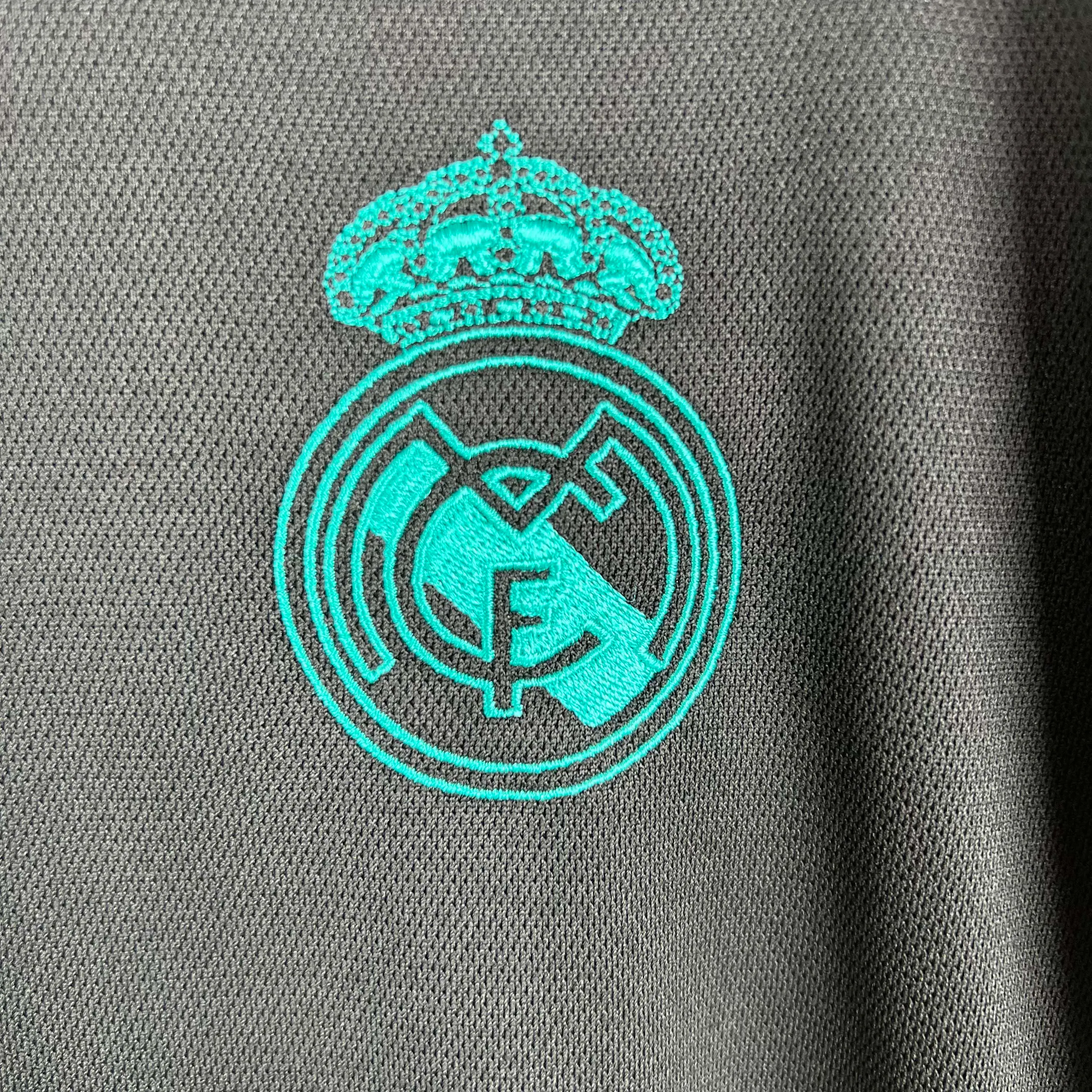2017/2018 Rétro Manches longues Real Madrid Extérieur Maillot de football1:1 Qualité thaï – Image 6