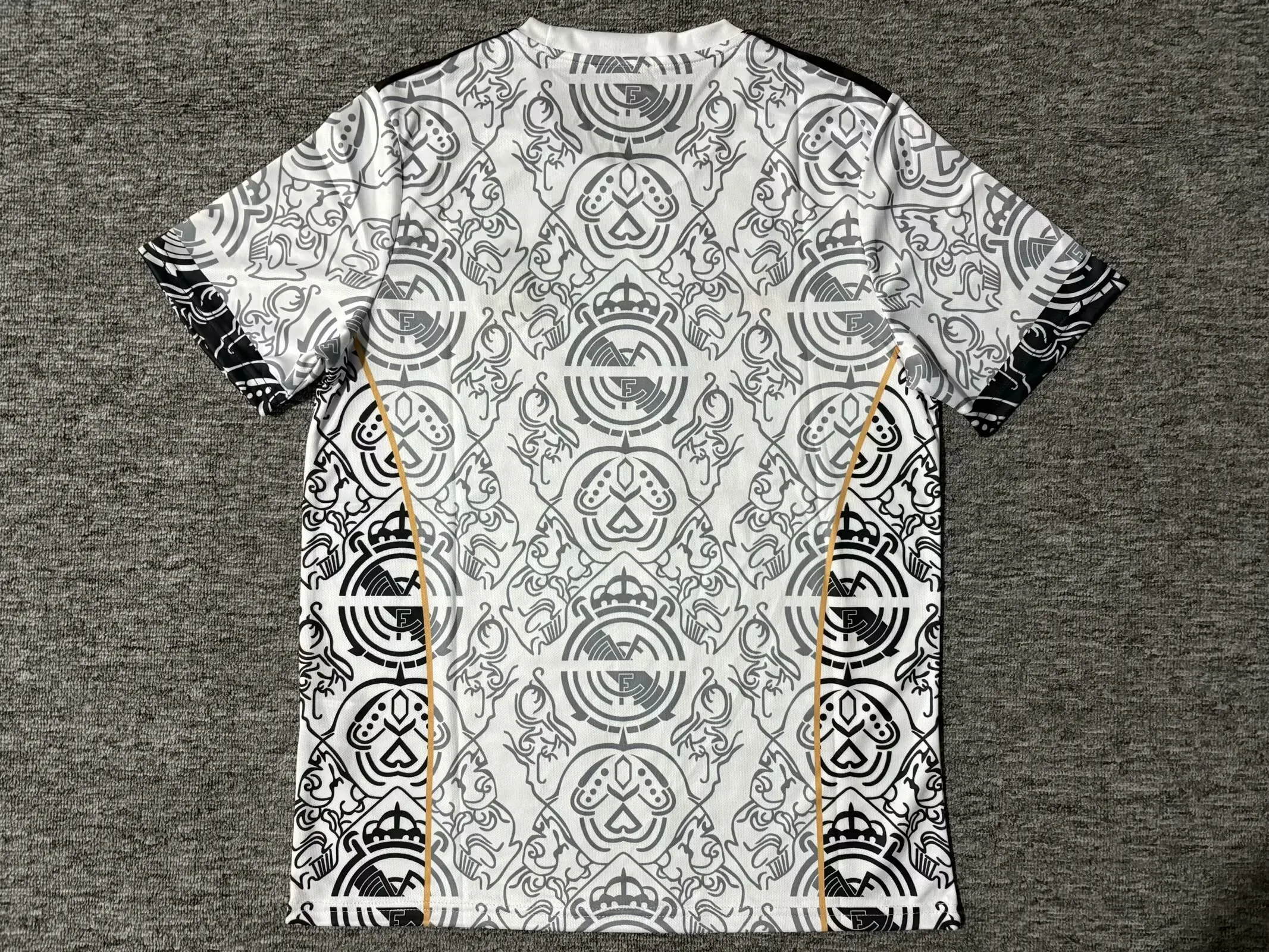 2025/2026 Real Madrid Edição especial 15 Camisa de futebol 1:1 Thai Qualit - Image 2