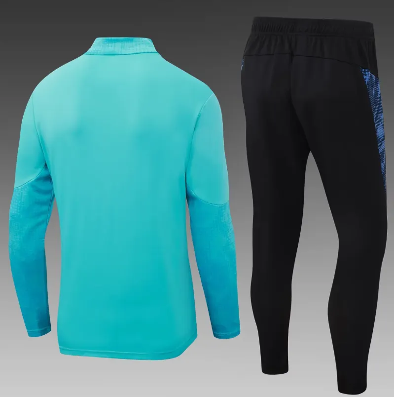 2025/2026 Olympique de Marseille Tuta mezza zip Light Blu Maglia da calcio Set - immagine 3