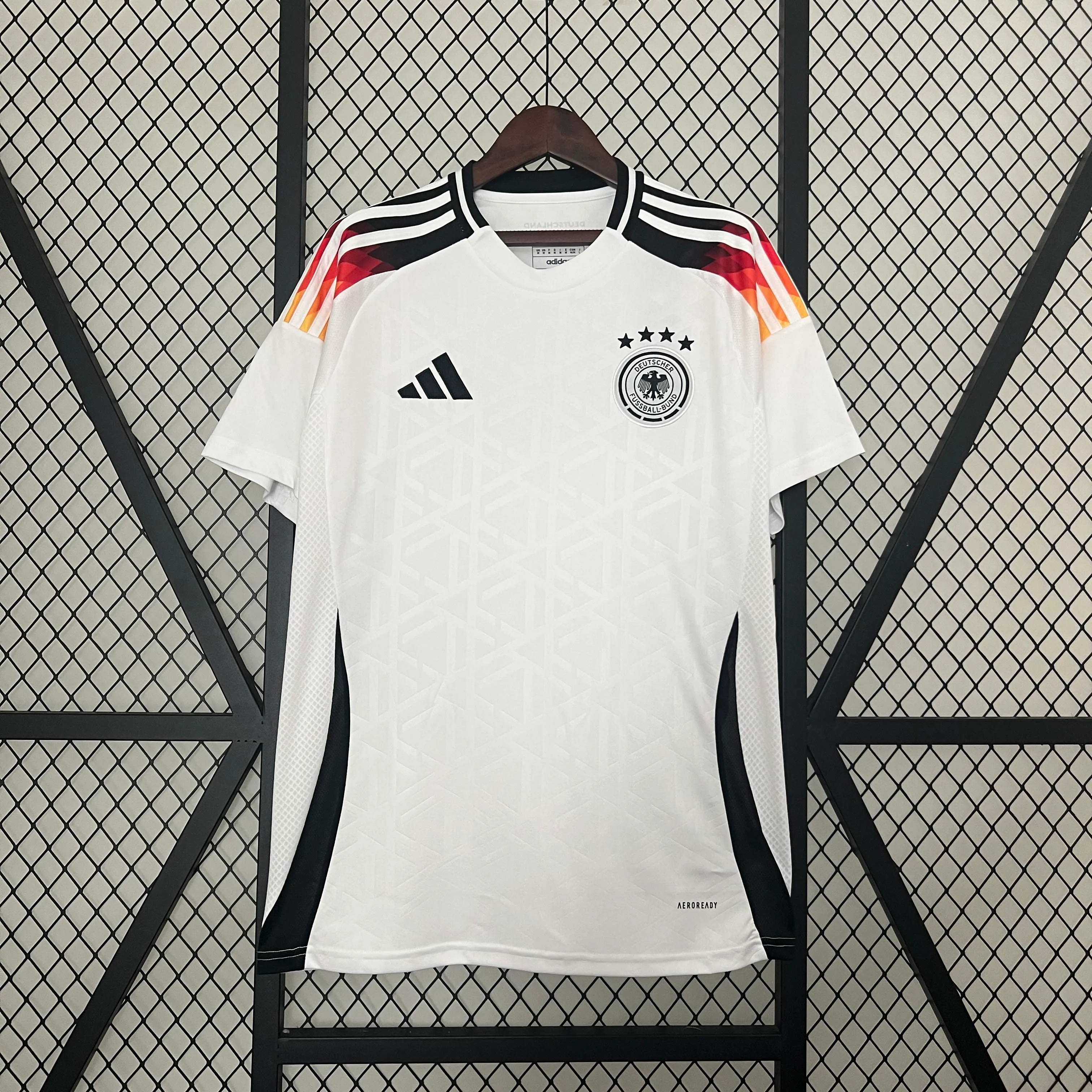 2024 Alemanha Casa Camisa de futebol Qualidade tailandesa 1:1