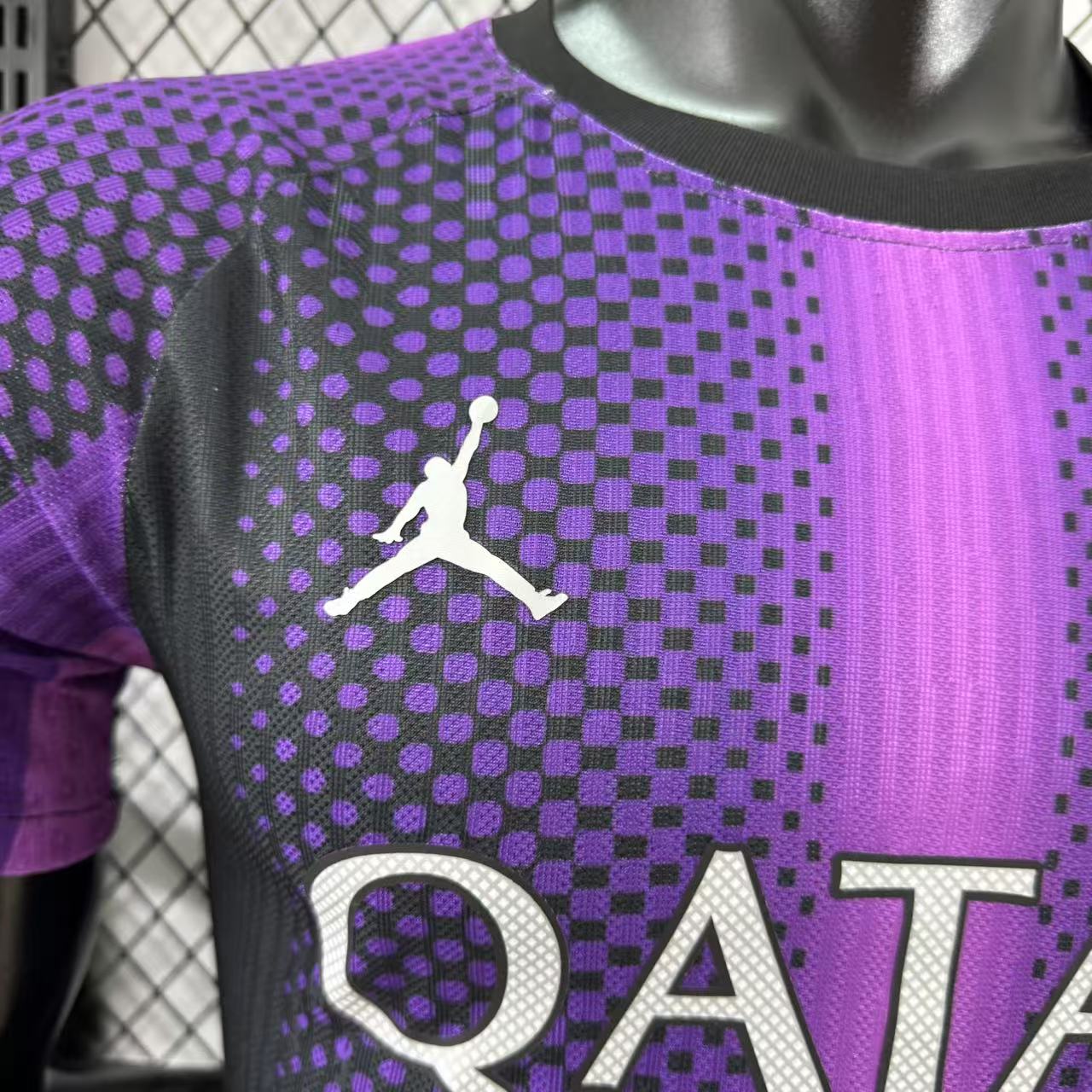 2025/2026 Oyuncu versiyonu Paris Saint-Germain Özel sürüm 06 Futbol forması 1:1 Tayland kalitesi - Görsel 4