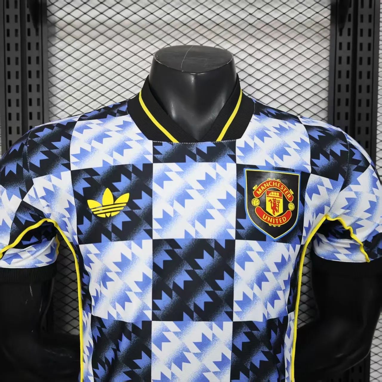 2025/2026 Spielerversion Manchester United Sonderedition 02 Fußballtrikot 1:1 Thai-Qualität – Bild 3