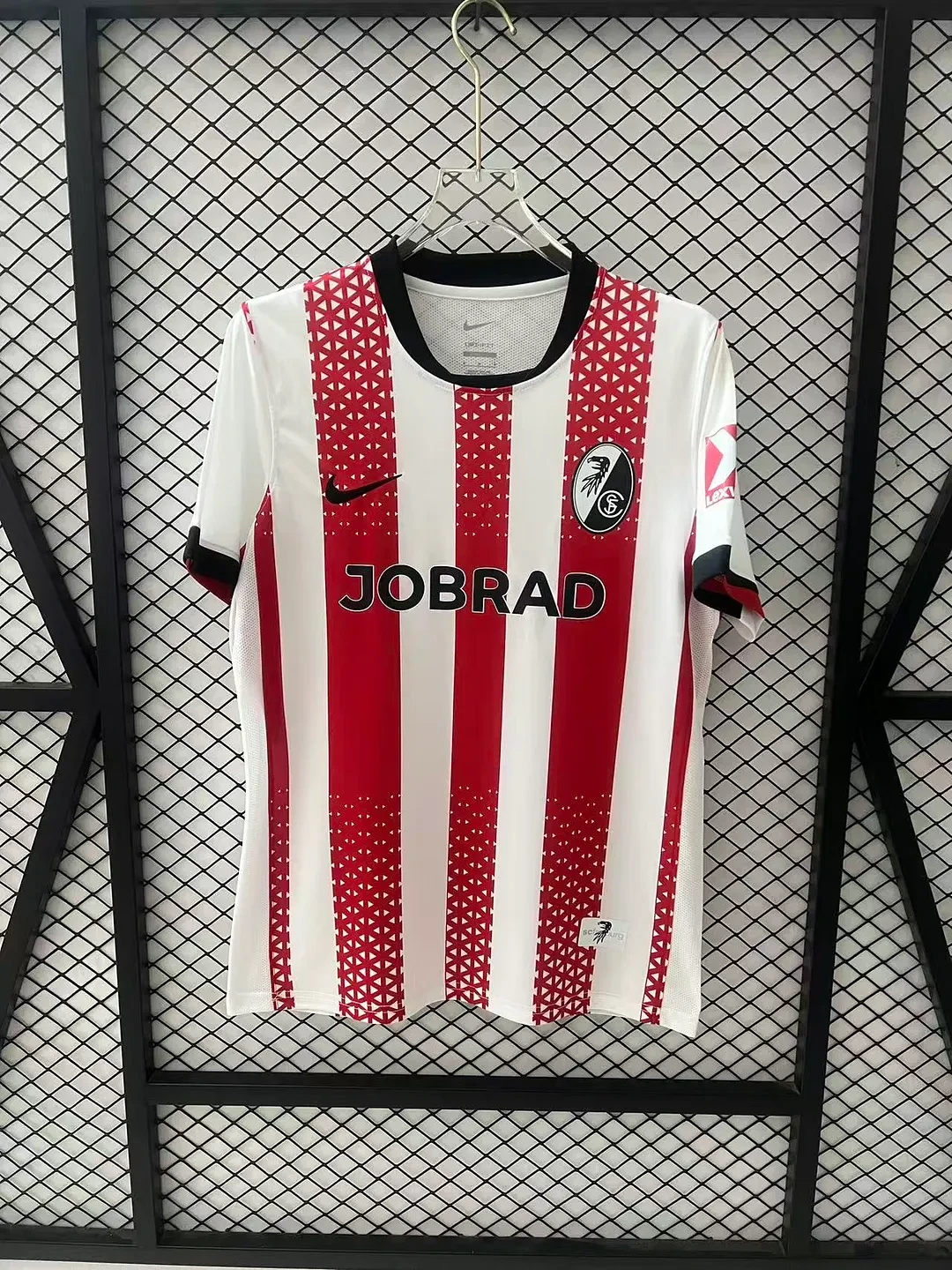 2025/2026 SC Freiburg Domicile Maillot de football Qualité thaï 1:1