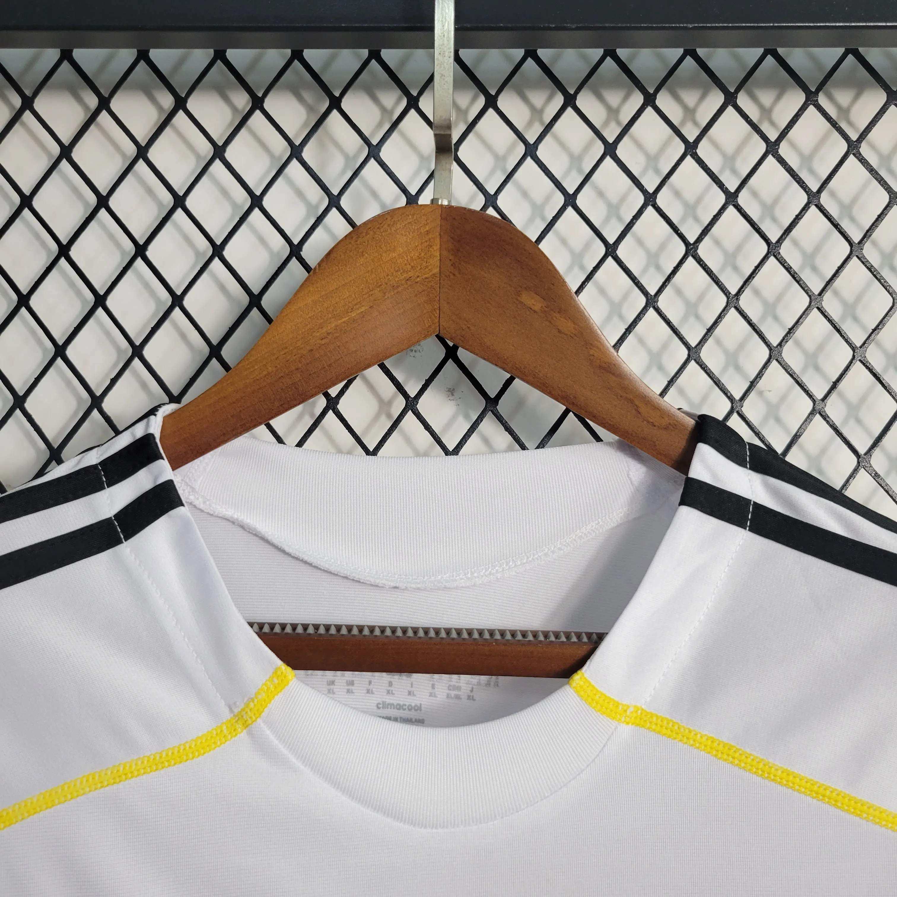 2009/2010 Retro Langarm Real Madrid Heim Fußballtrikot 1:1 Thai-Qualität – Bild 7