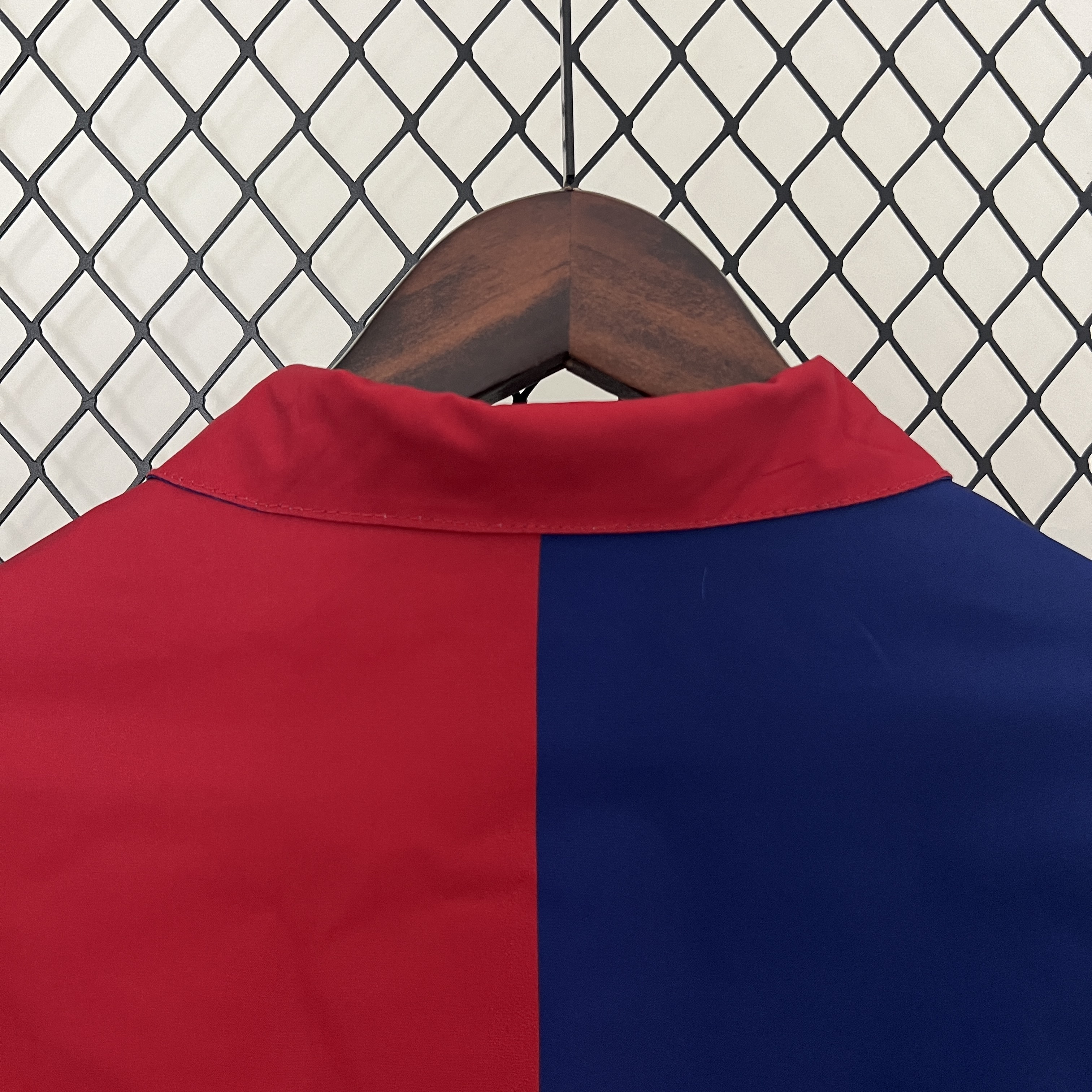 2025/2026 Barcelona Wendbar Windjacke Fußballtrikot 1:1 Thai-Qualität 06 – Bild 12