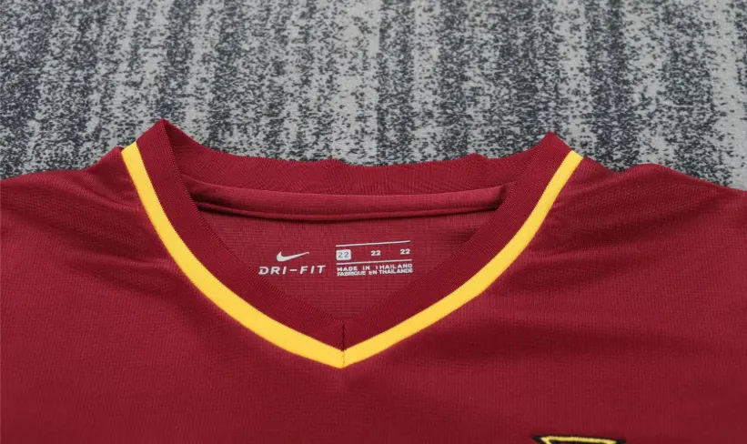 2000 Retro Portogallo Casa Maglia da calcio Qualità thai 1:1 Taglia bambino - immagine 3