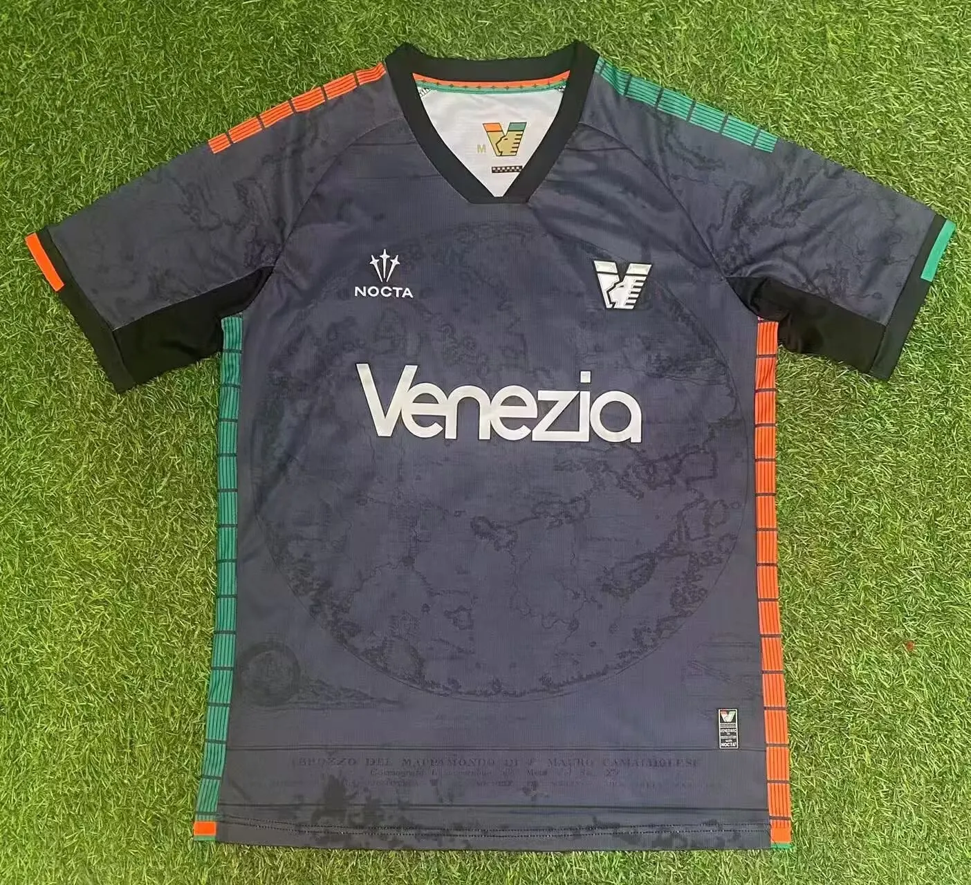 2025/2026 Venedig Thuis Voetbalshirt 1:1 Thaise kwaliteit