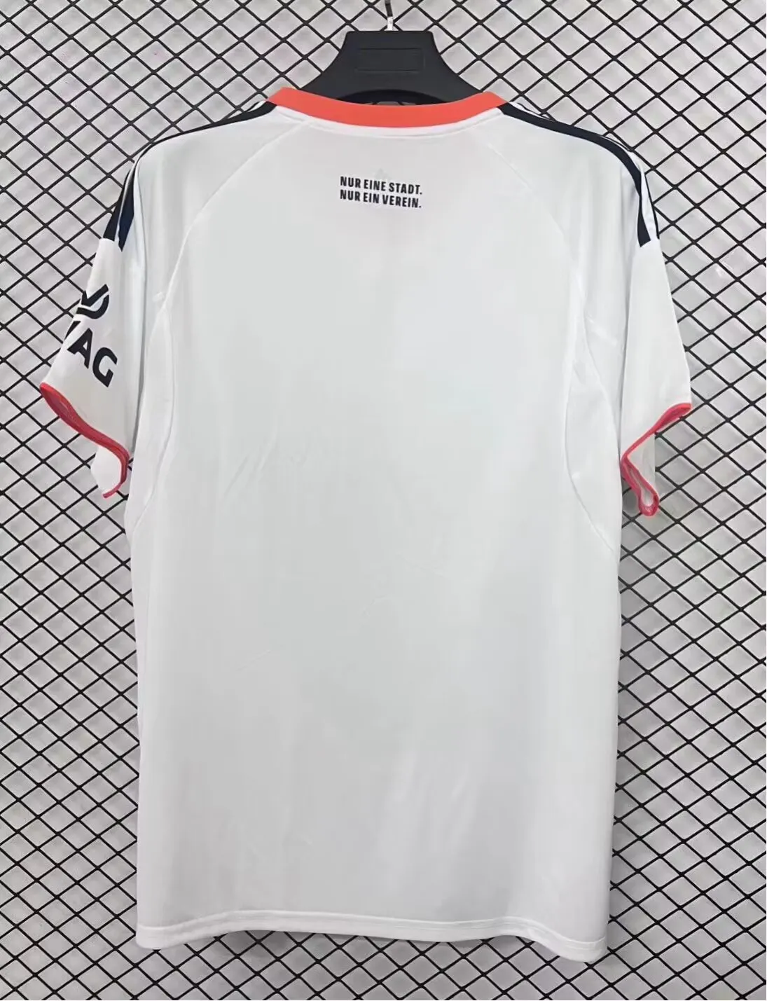 2025/2026 Frankfurt Auswärts Fußballtrikot 1:1 Thai-Qualität – Bild 2